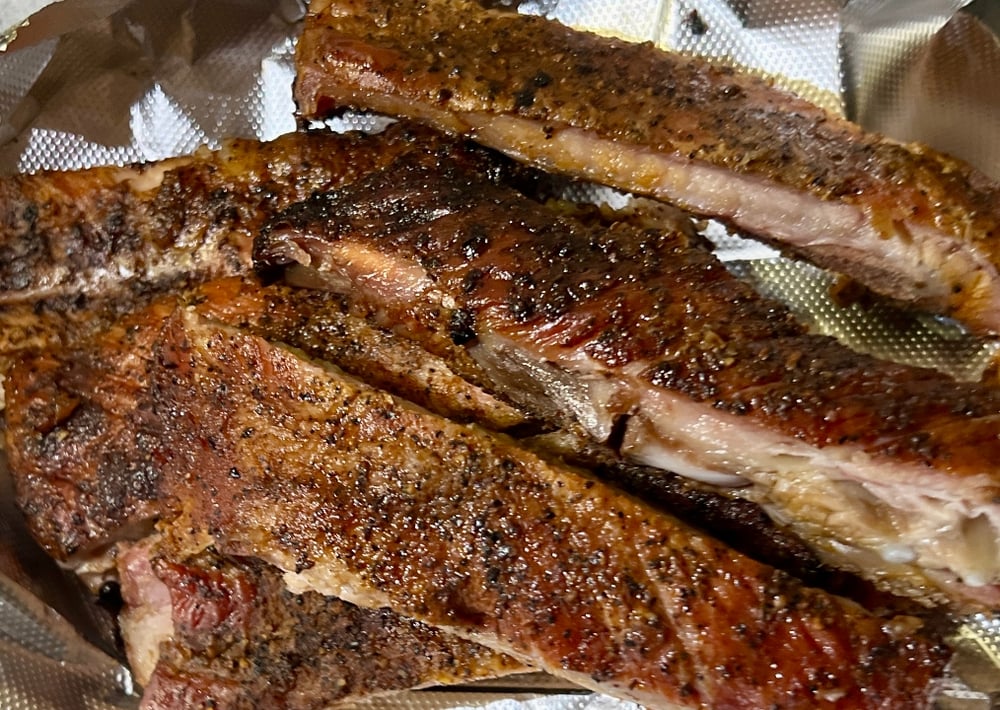 1/2 Rack (6 bones) Pork Smoked Ribs Platter (2 sides)