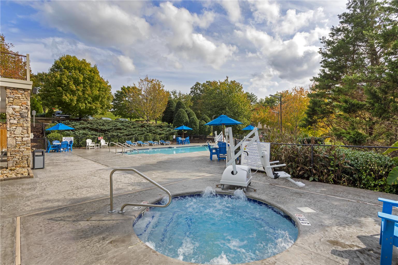 Hilton Vacation Club Laurel Crest Pigeon Forge Image