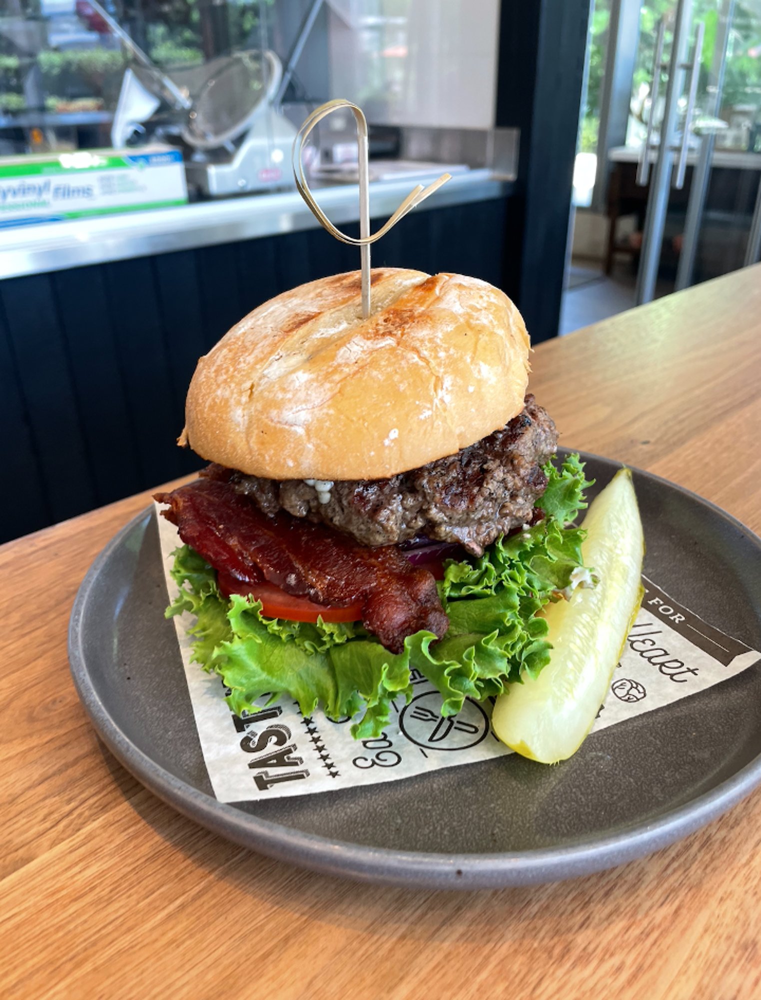 CHEESEBURGER