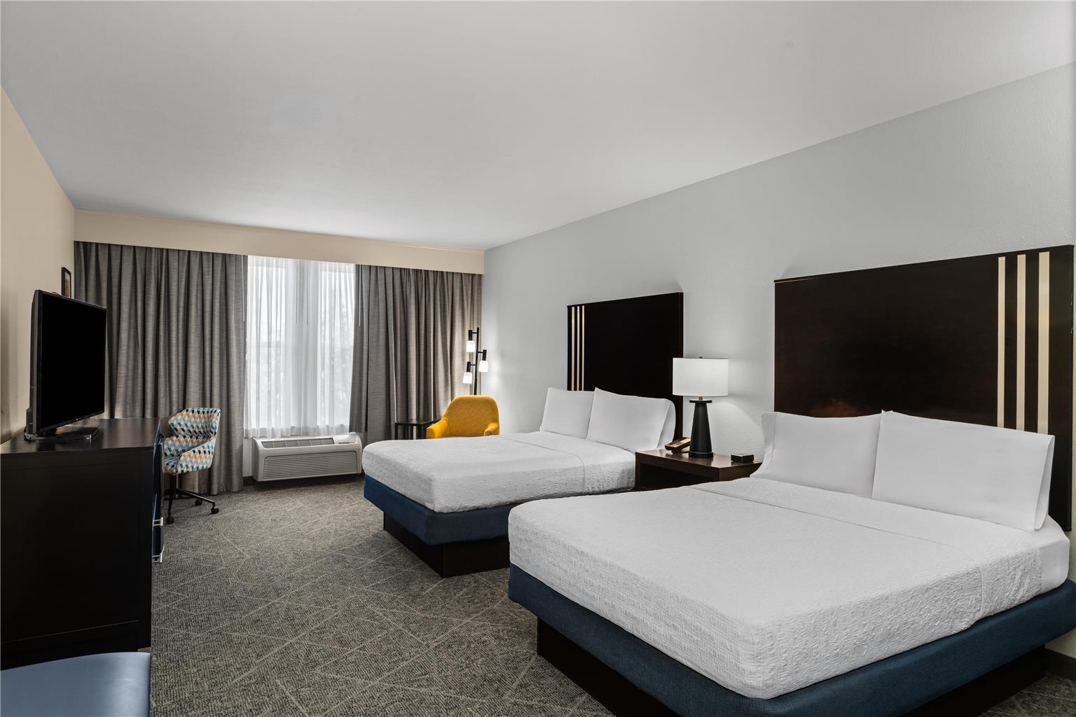 Hampton Inn & Suites Mountain View Image