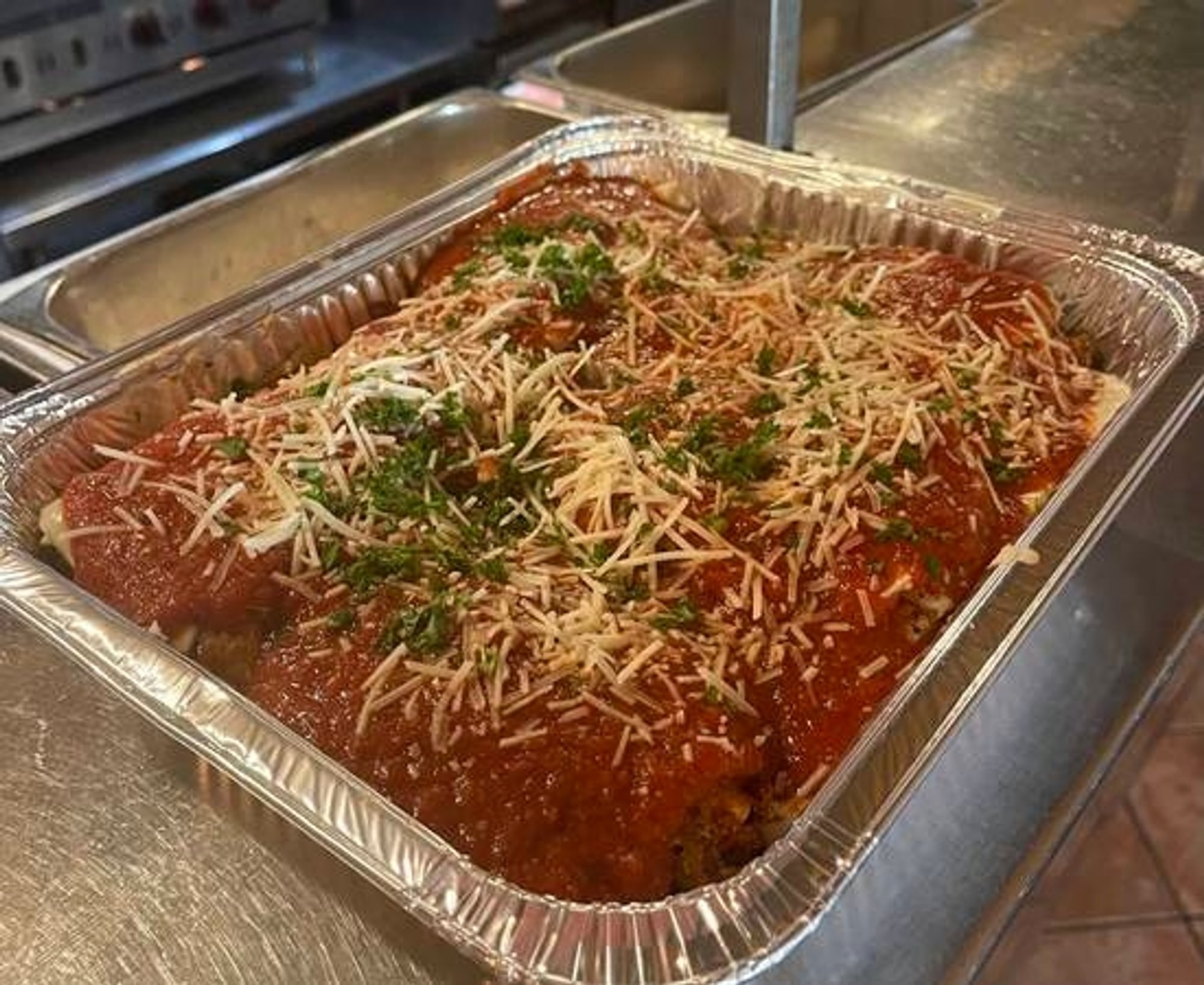 Lasagna Pan Serves 6-8 ppl