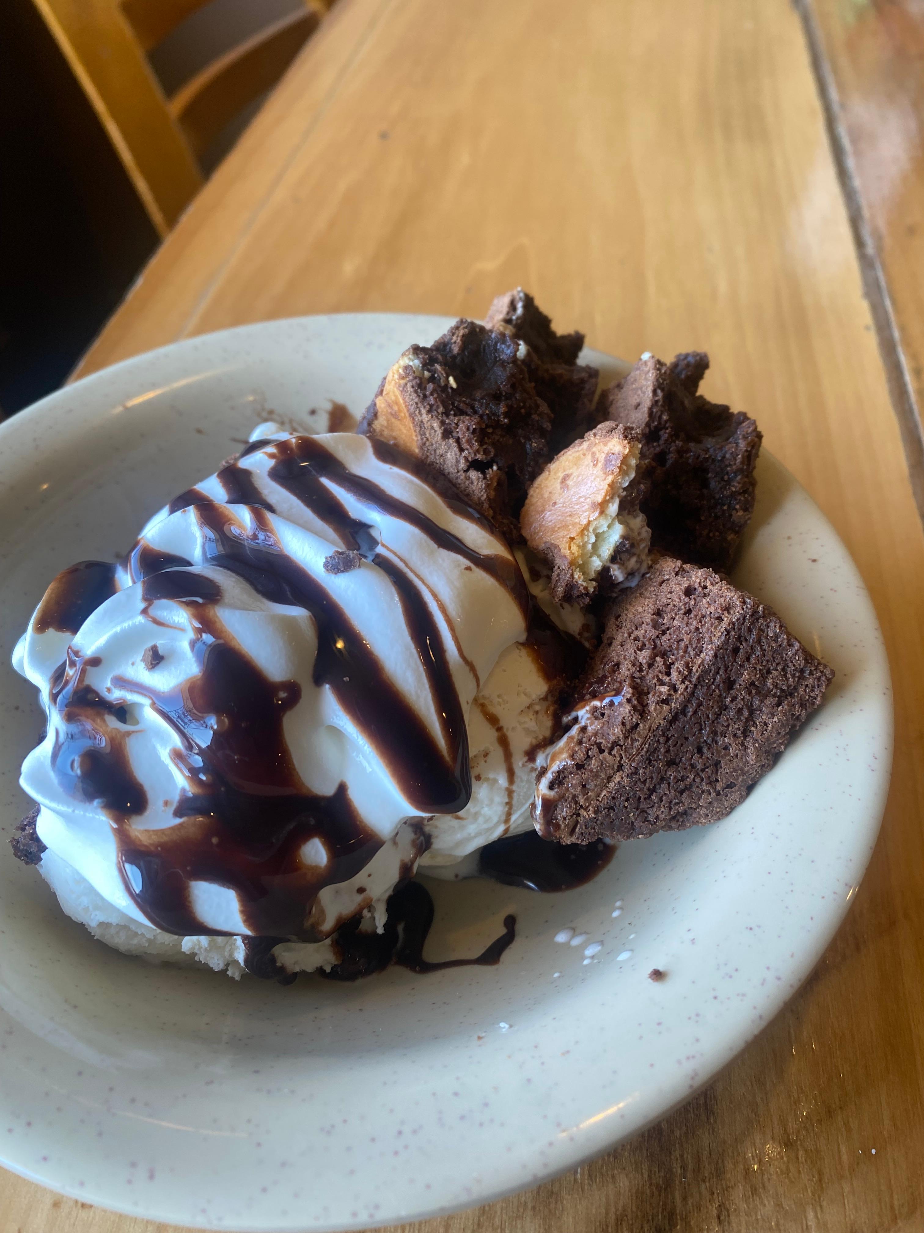 Brownie Sundae