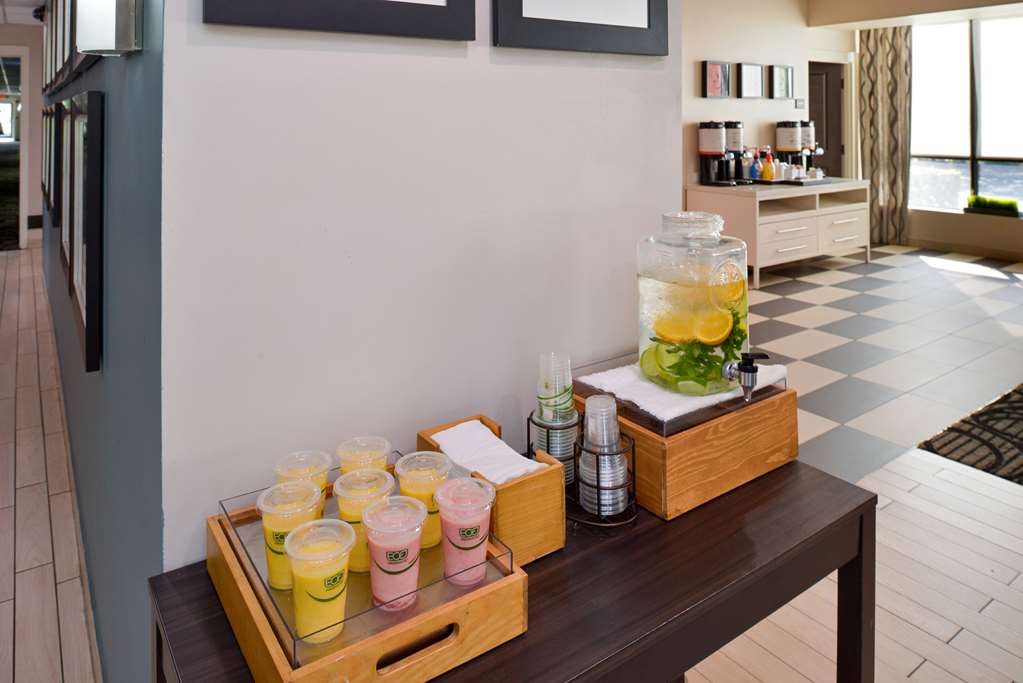 Hampton Inn Vero Beach Image