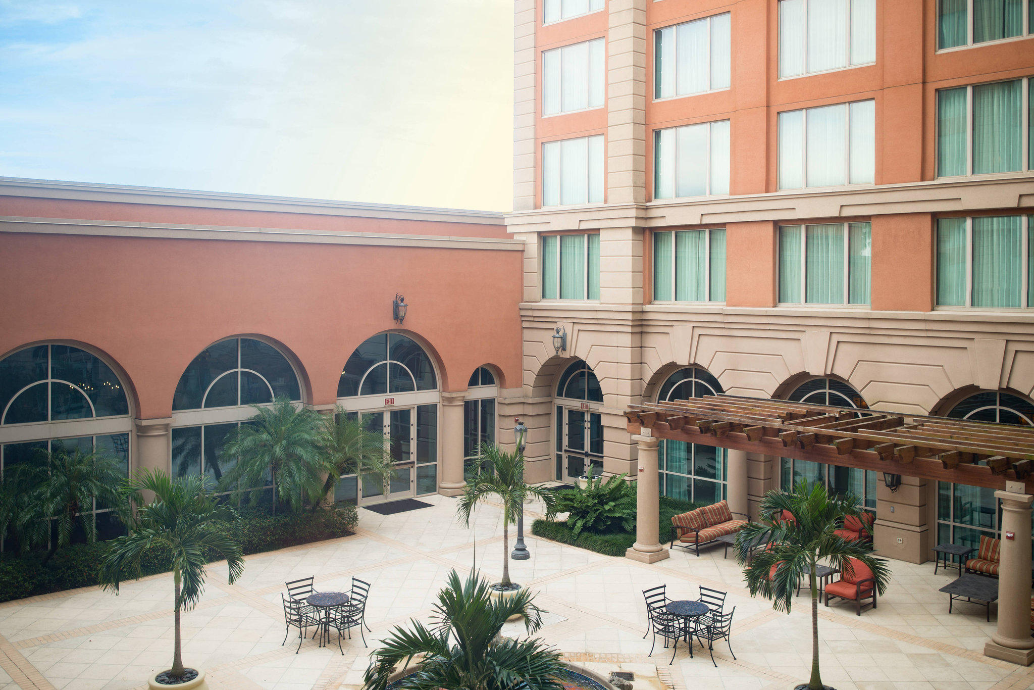 Renaissance Tampa International Plaza Hotel Photo