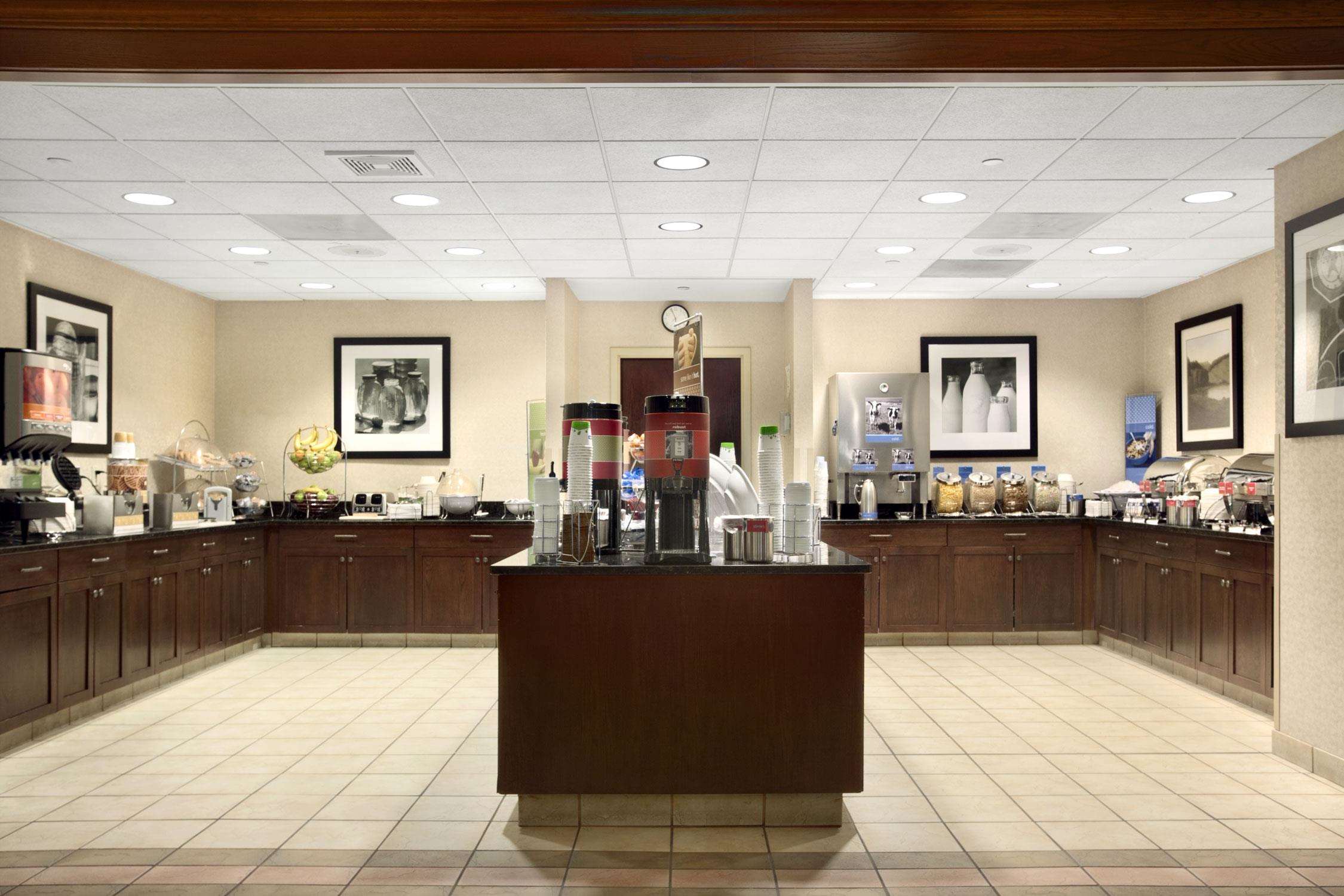 Hampton Inn & Suites Providence/Warwick-Airport Photo