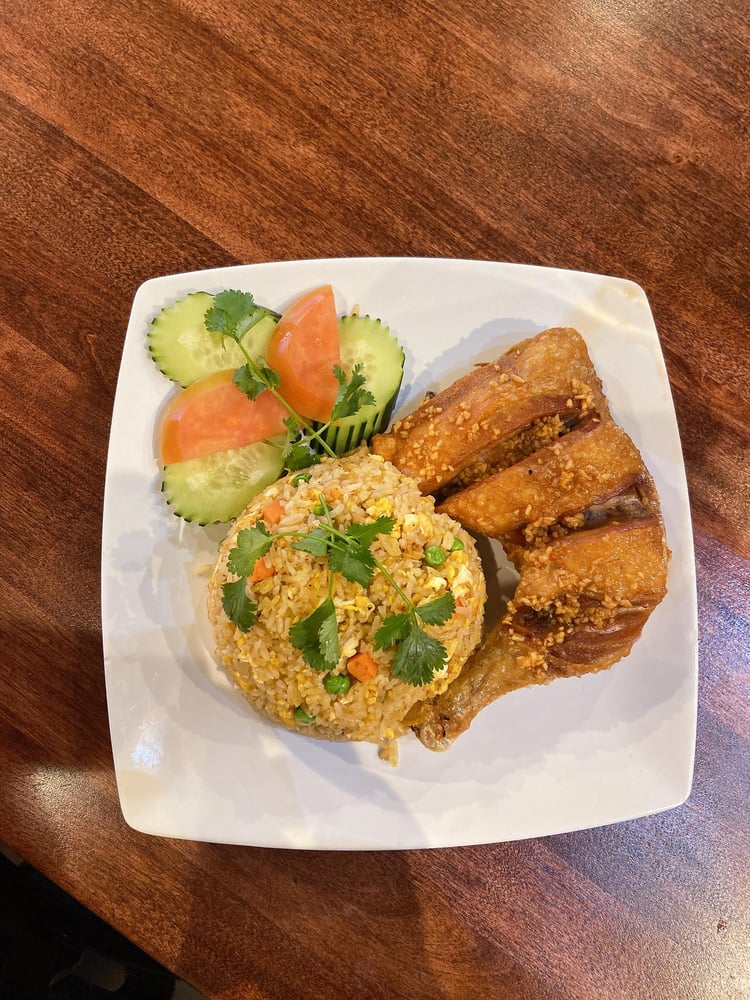 S3 / Singapore Fried Chicken w/ Garlic Sauce- Com Ga Mam Toi