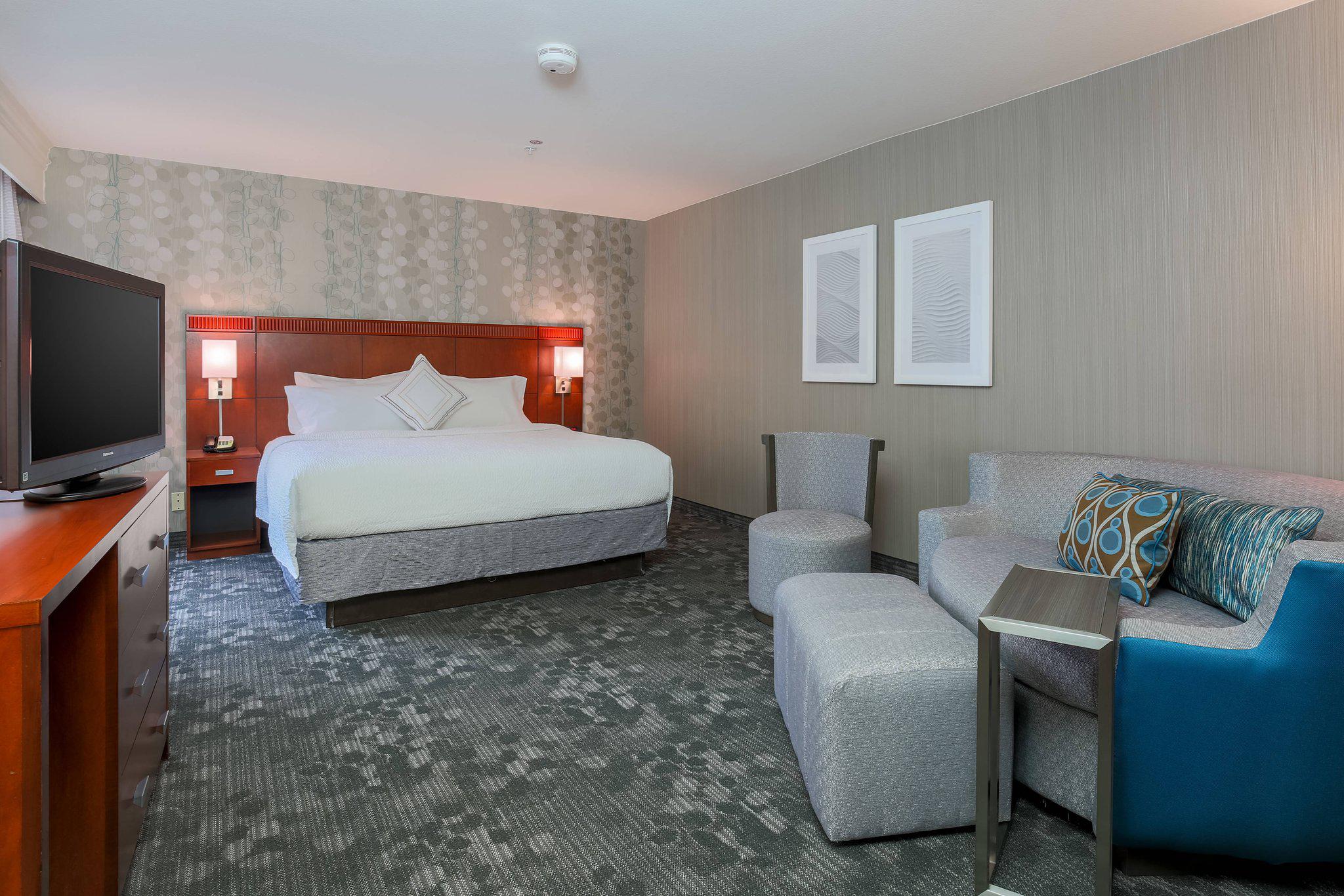 Courtyard by Marriott Las Vegas South Photo