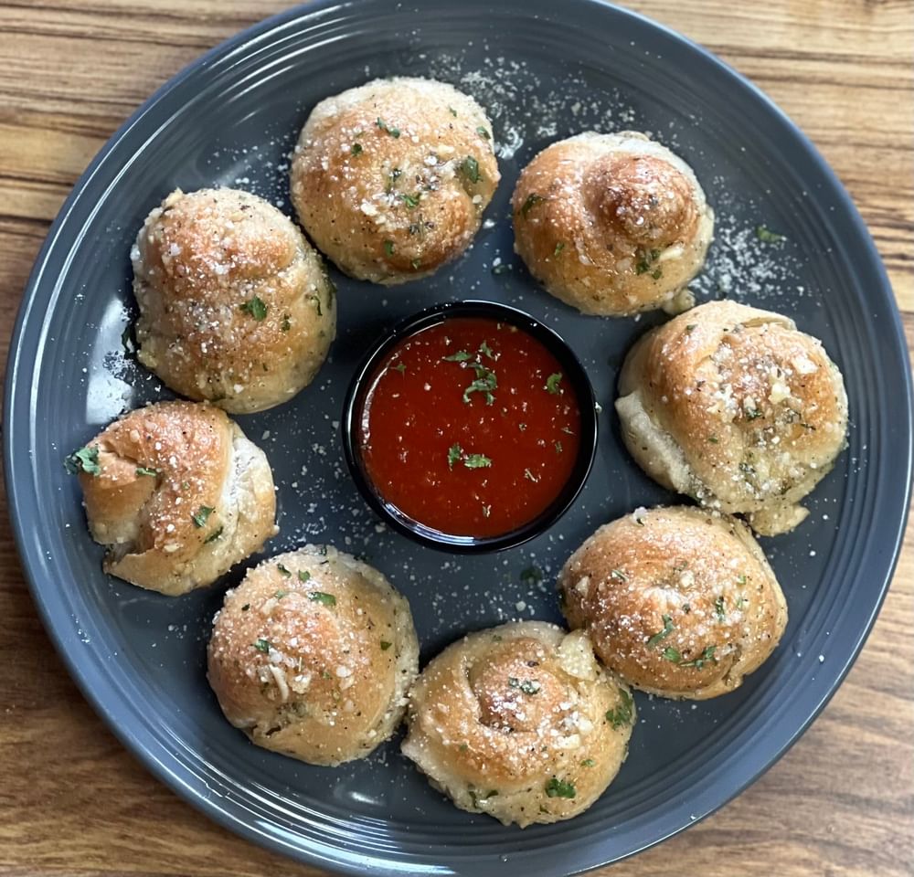 Garlic Knots 