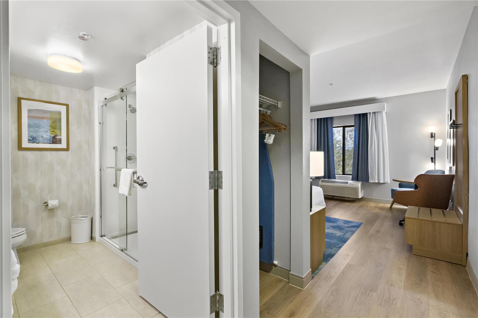 Hampton Inn & Suites Lancaster Image