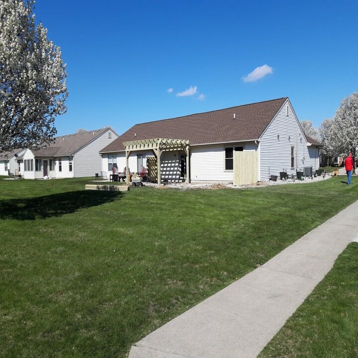 S L Construction Image