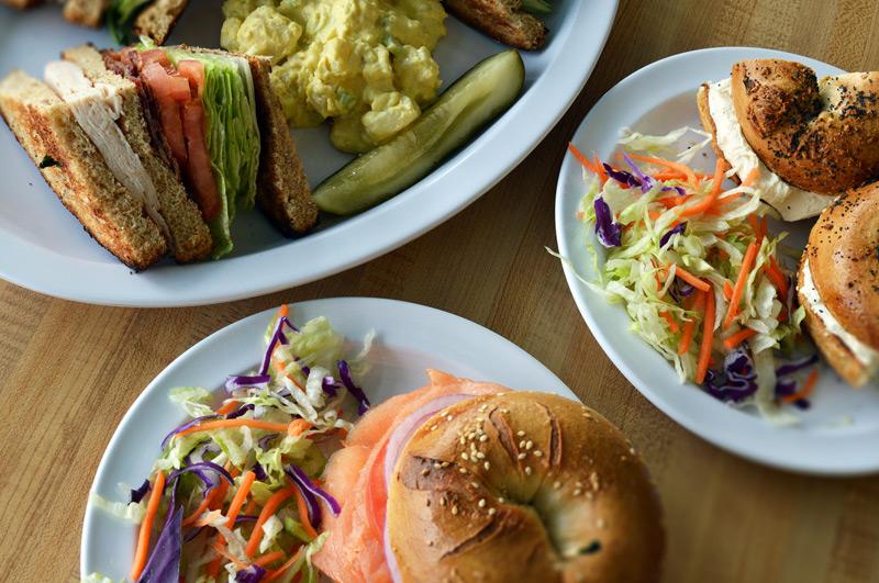 Siegel's Bagelmania Airport Image