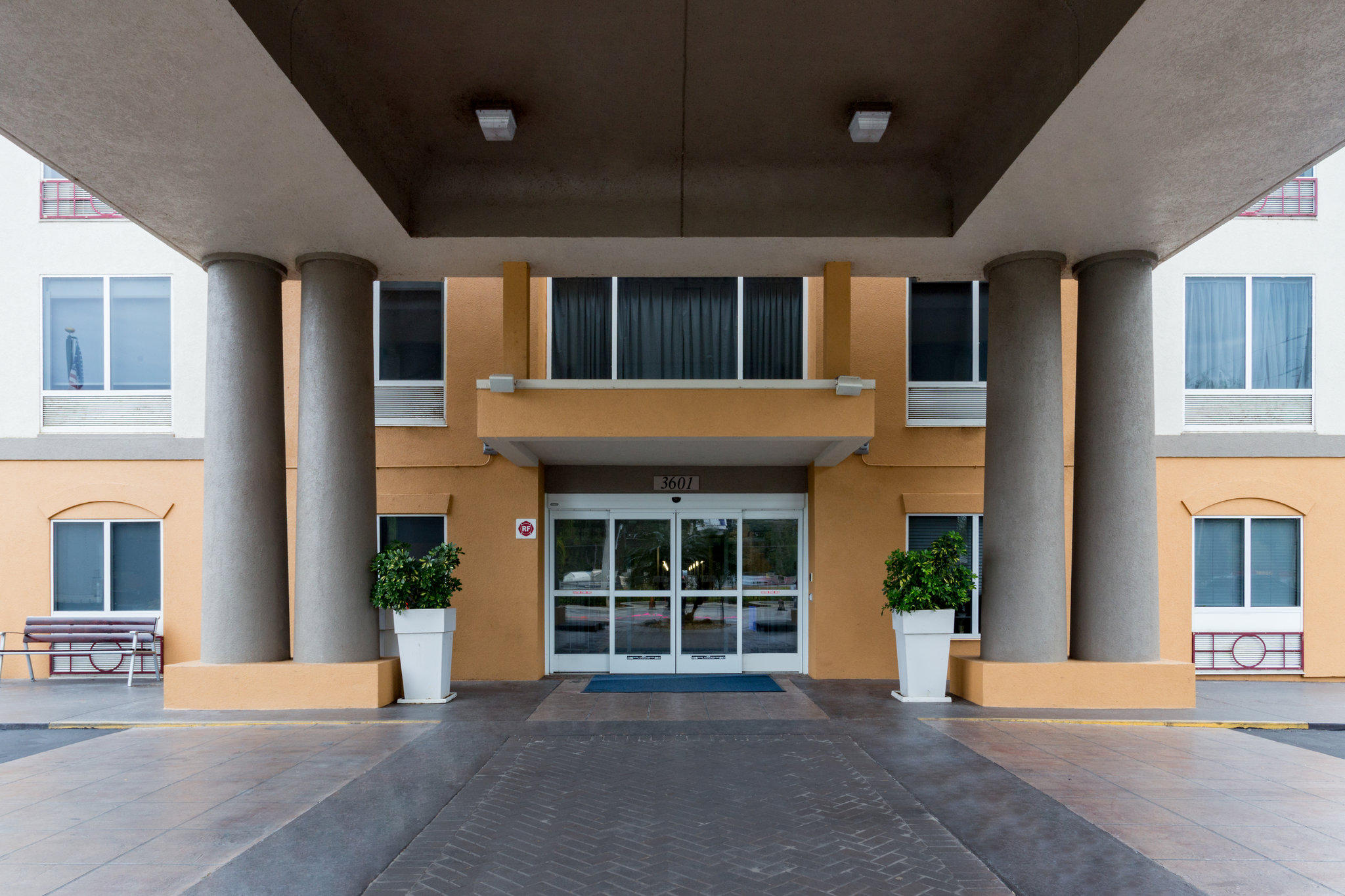 Holiday Inn Express & Suites Tavares - Leesburg Photo