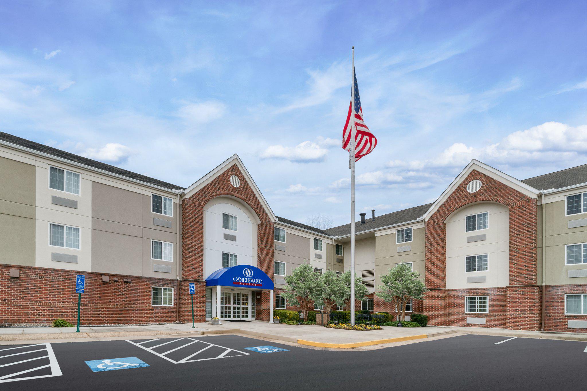 Candlewood Suites Washington-Fairfax Photo