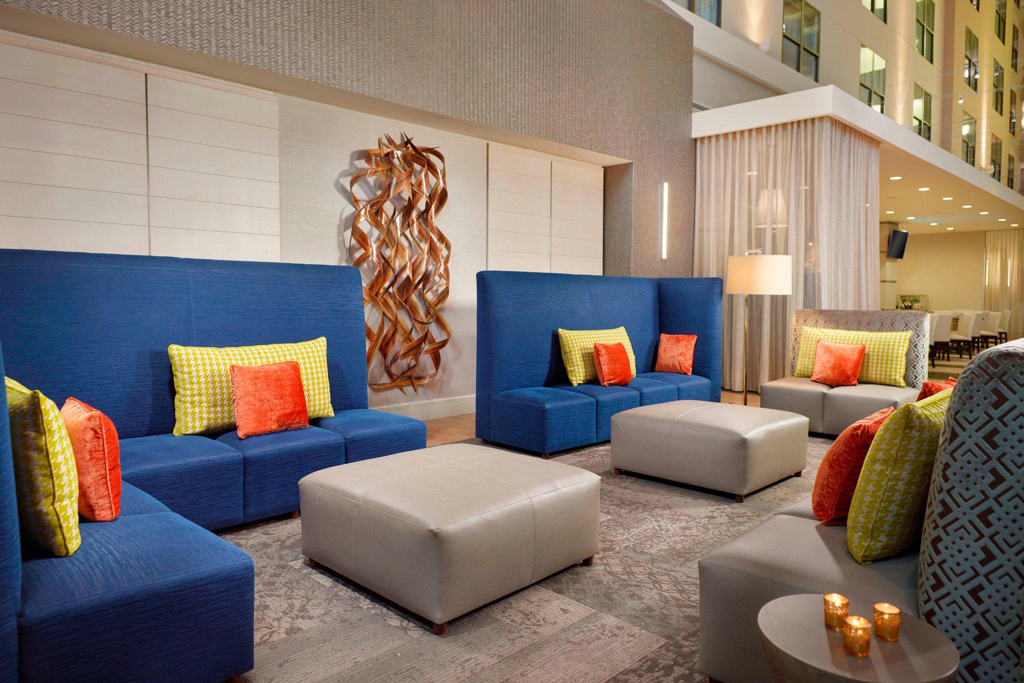 Courtyard by Marriott Atlanta Decatur Downtown/Emory Photo