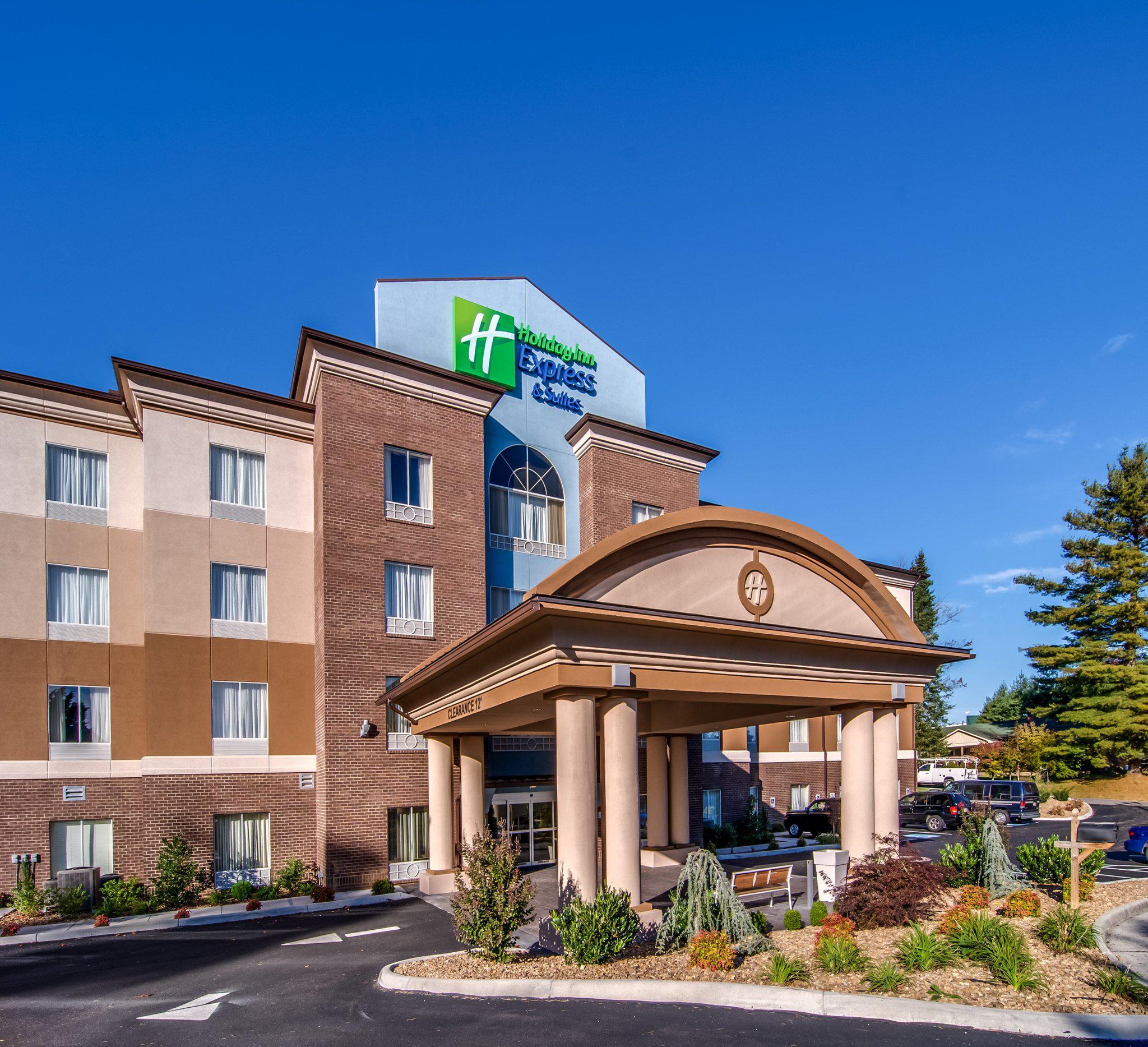 Holiday Inn Express & Suites Wytheville Photo