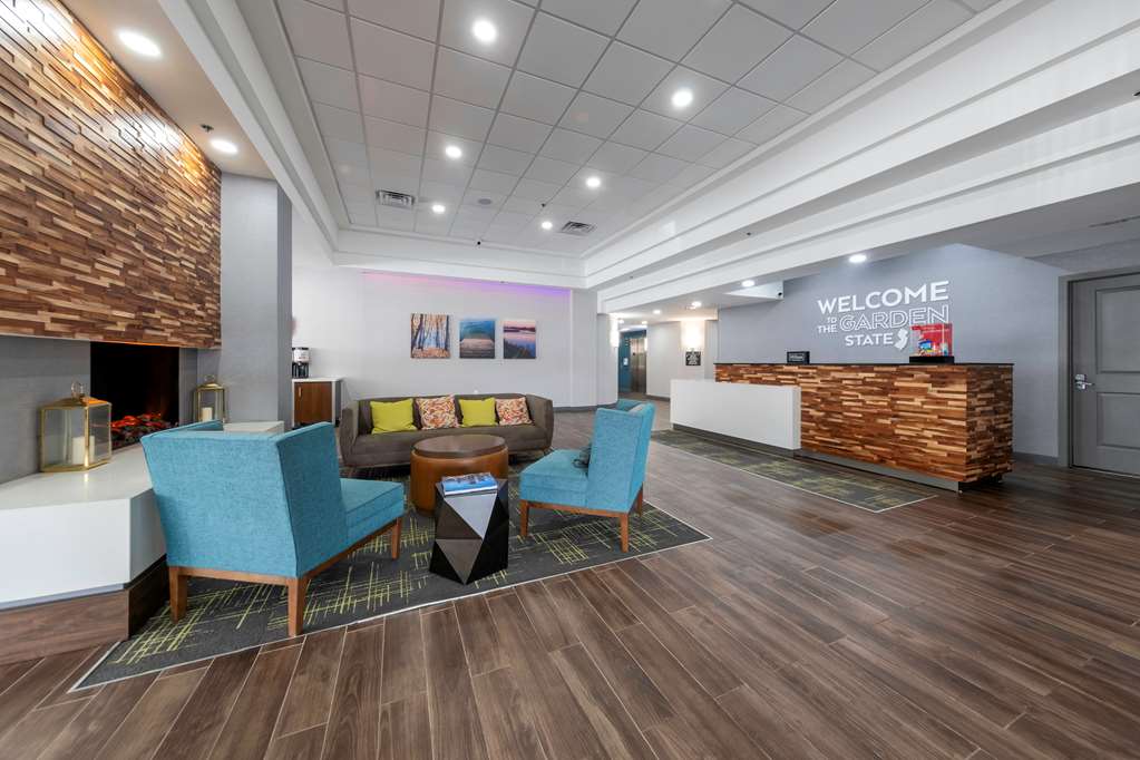 Hampton Inn Swedesboro Philadelphia, 2 Pureland Drive, Swedesboro, NJ