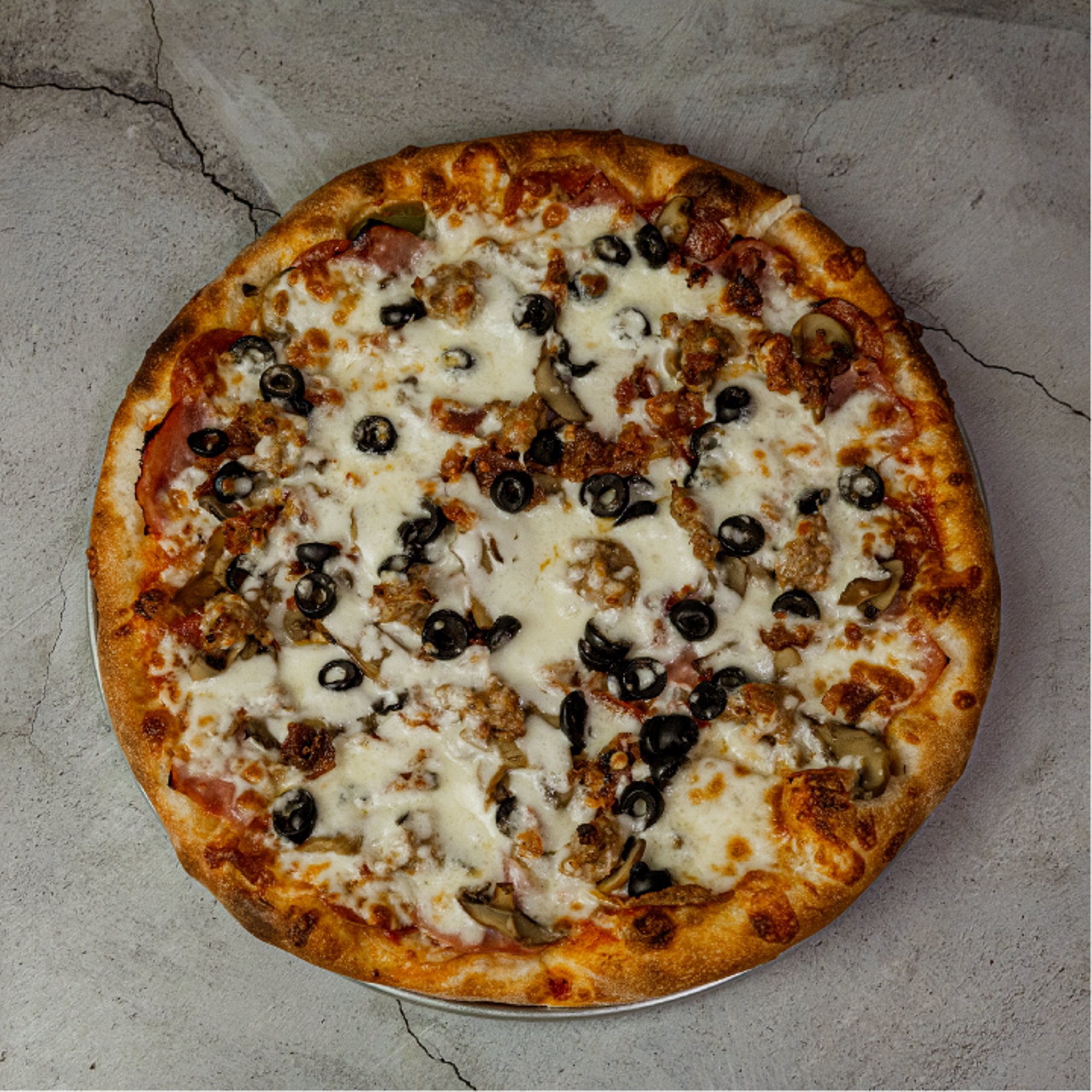 16" All The Way Pizza