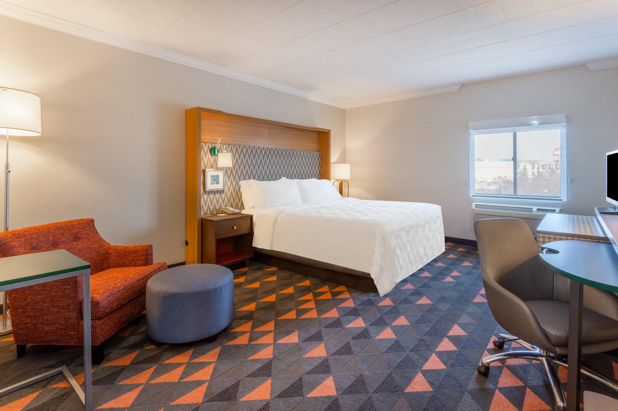 Holiday Inn Philadelphia South-Swedesboro Photo