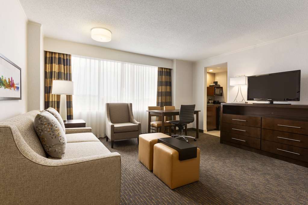 Embassy Suites by Hilton Baltimore at BWI Airport Image