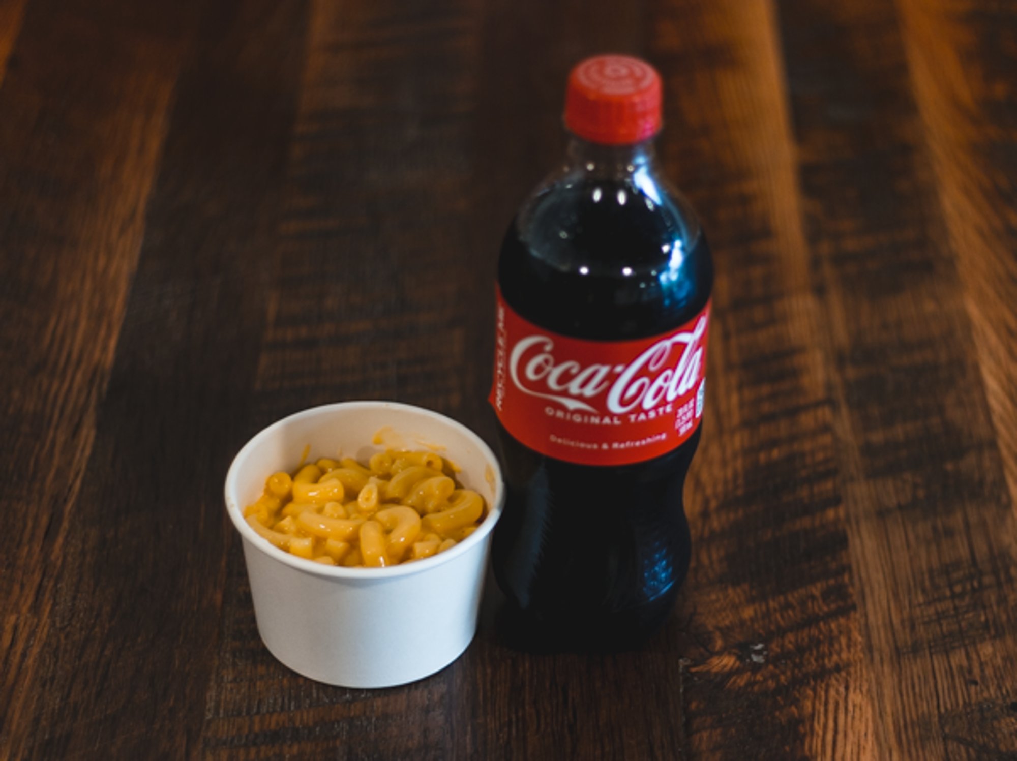 BOTTLED DRINK & MAC & CHEESE