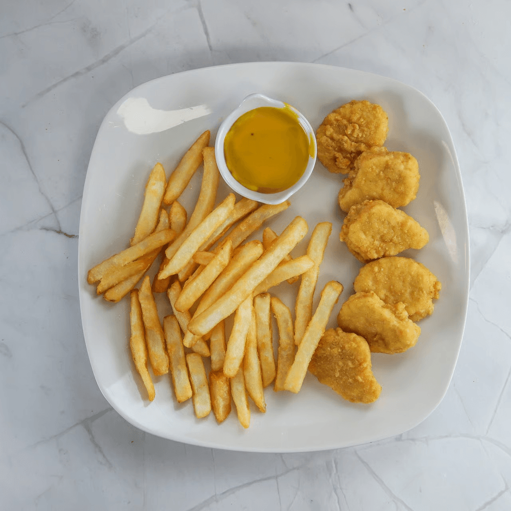 Kids nuggets with fries