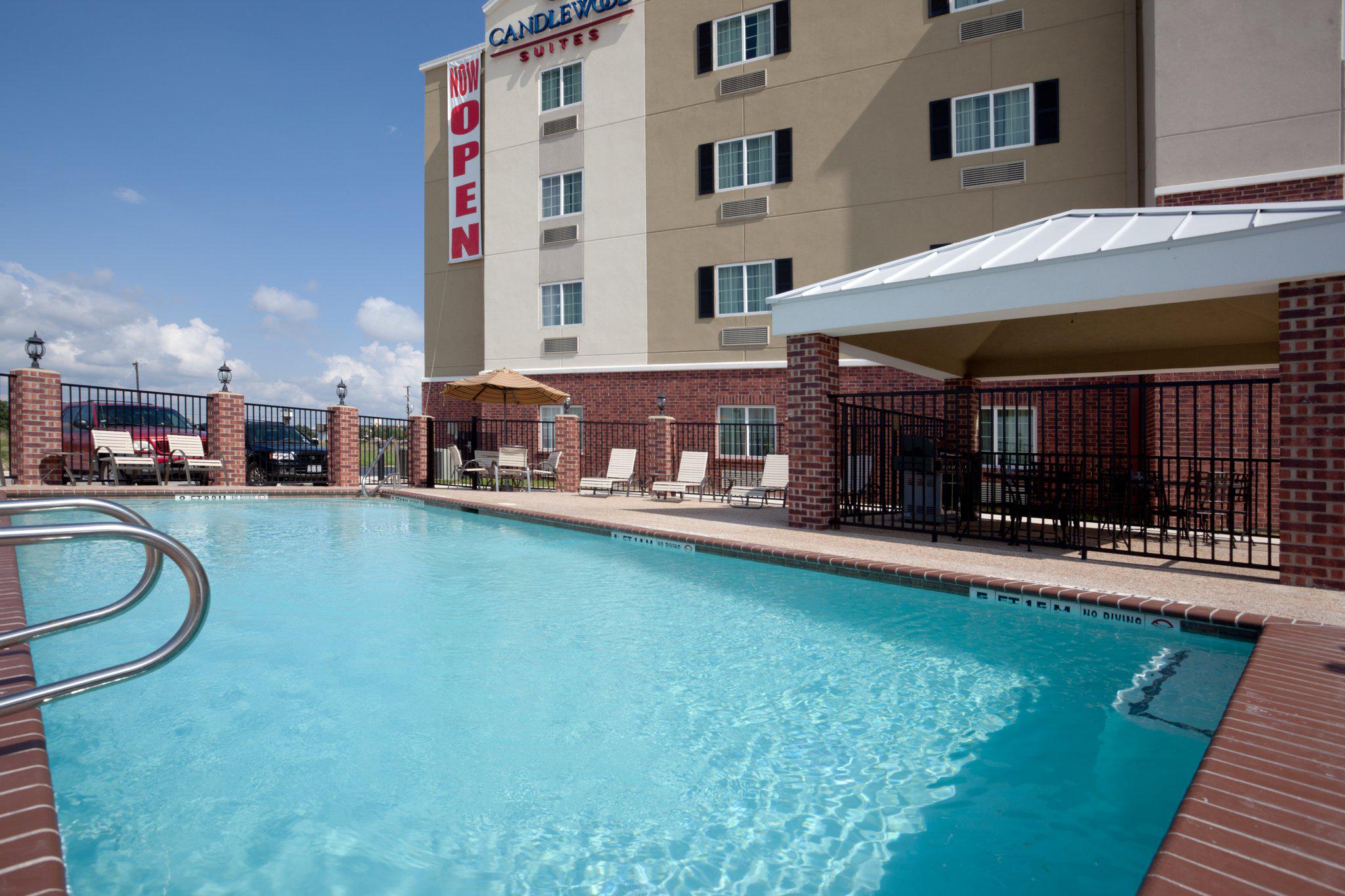 Candlewood Suites San Antonio NW Near Seaworld Photo