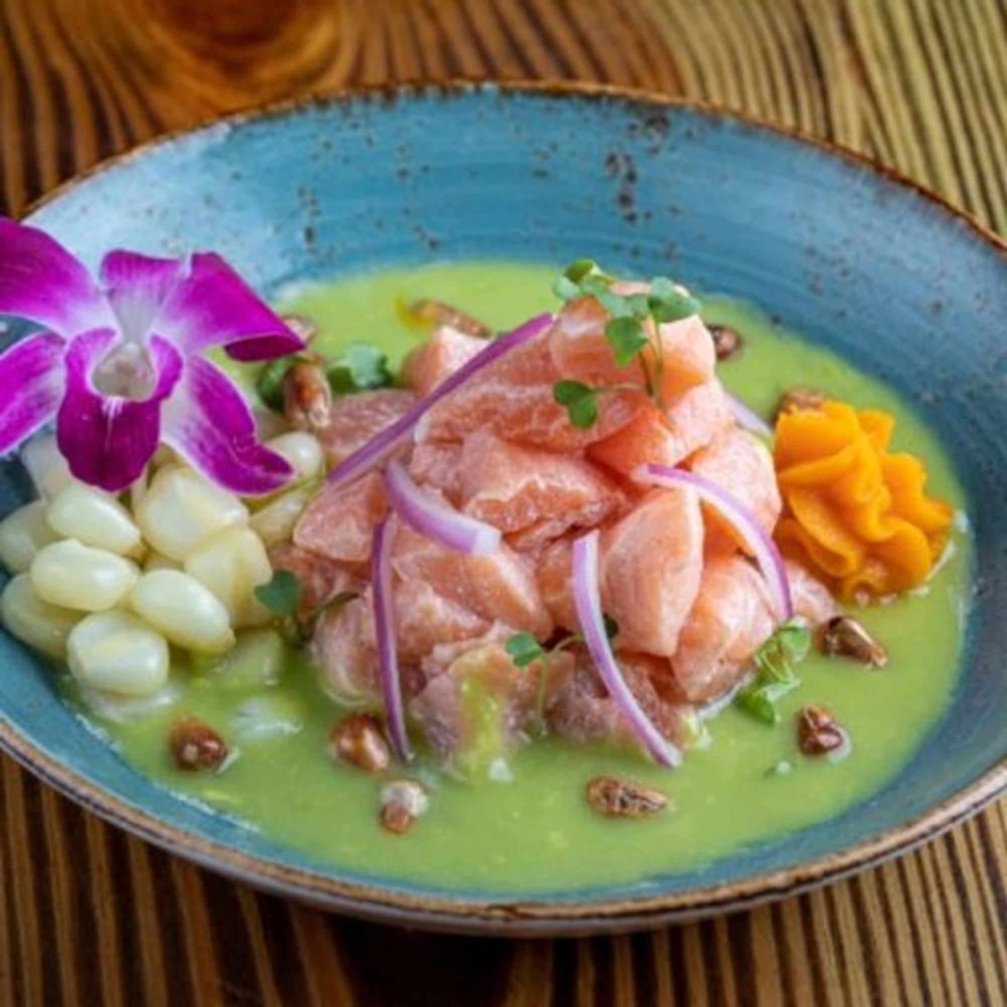 Ceviche Salmon Apaltado