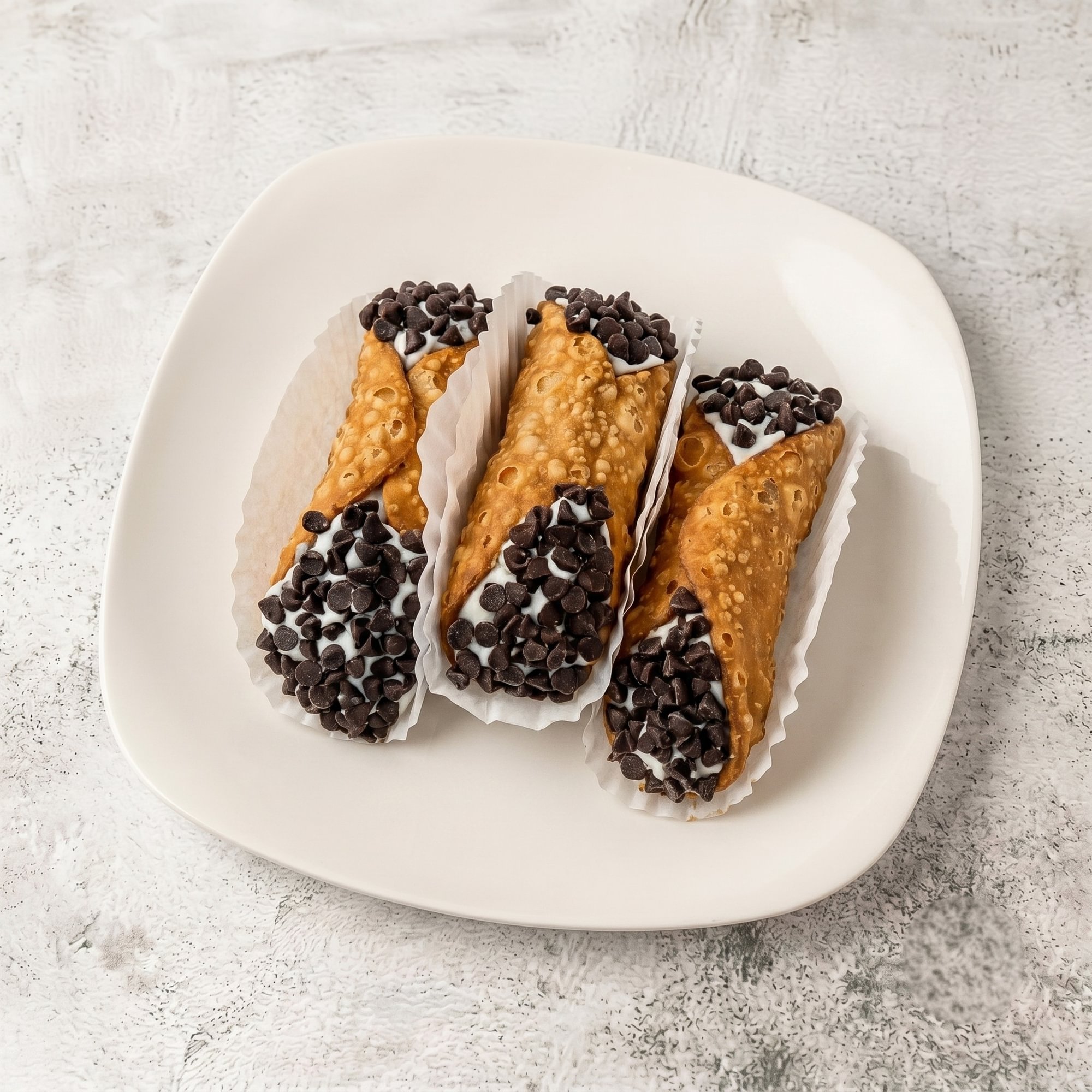 Cannoli, Eclair or Baklava