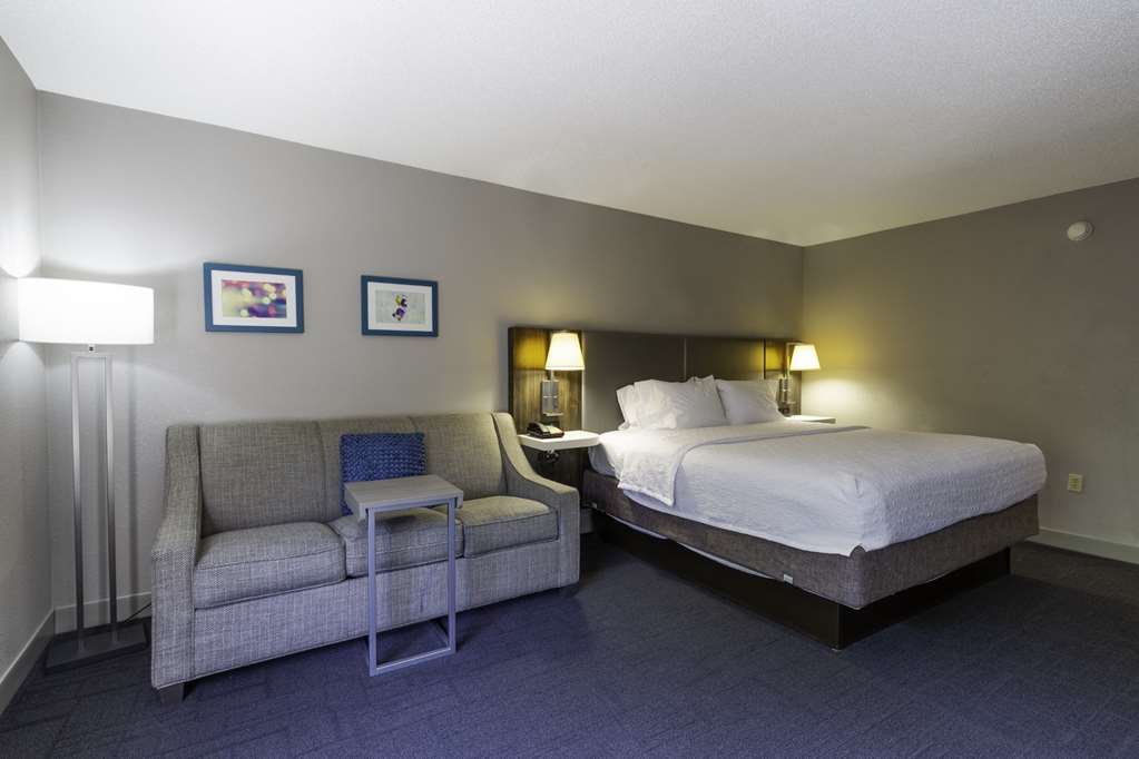 Hampton Inn East Windsor Image