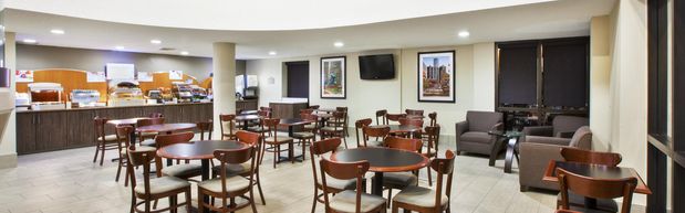 Images Holiday Inn Express Detroit-Warren (Gm Tech Ctr)