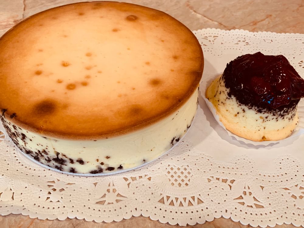 Mini Cheese Cake W/Strawberries