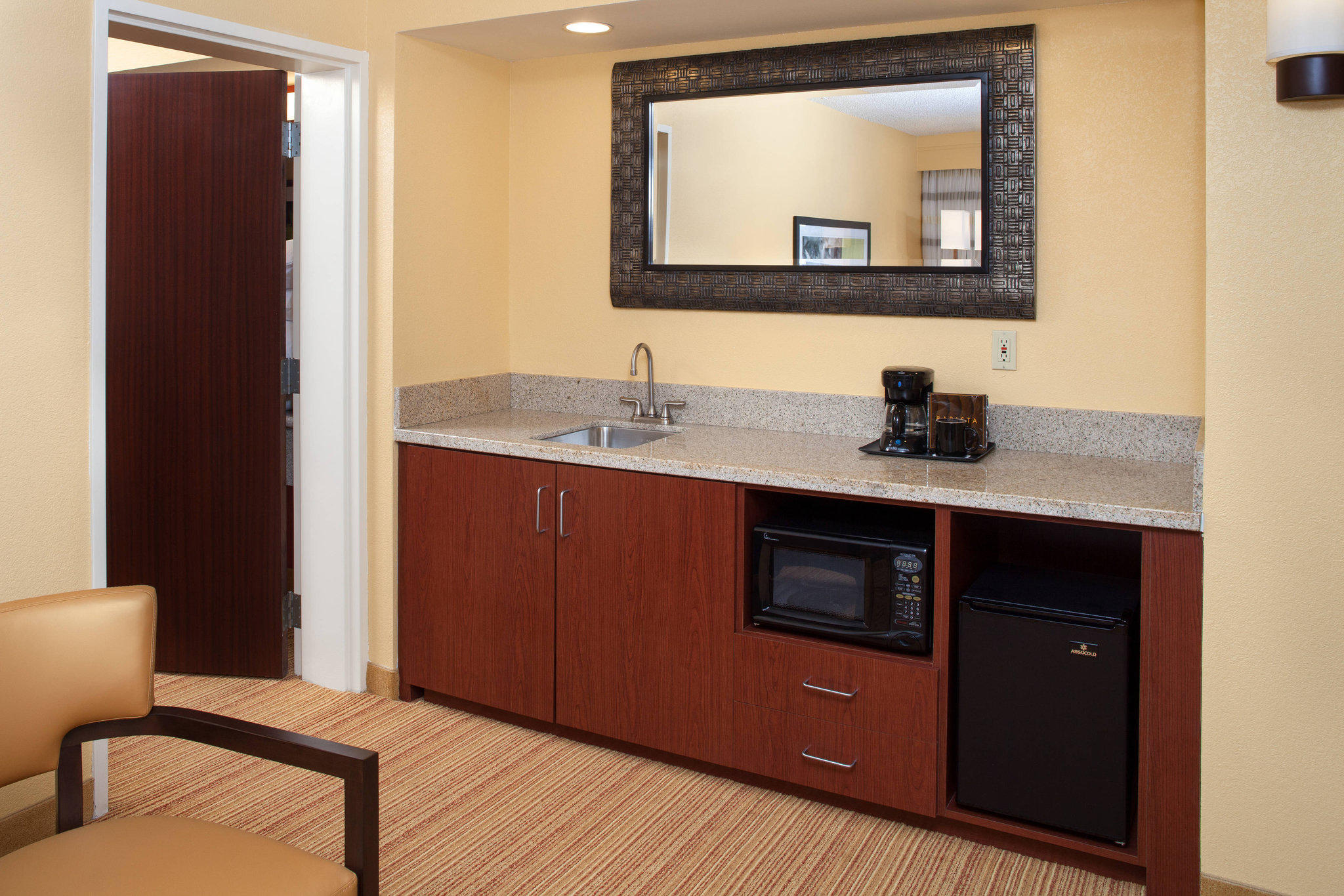 Courtyard by Marriott Jacksonville Butler Boulevard Photo