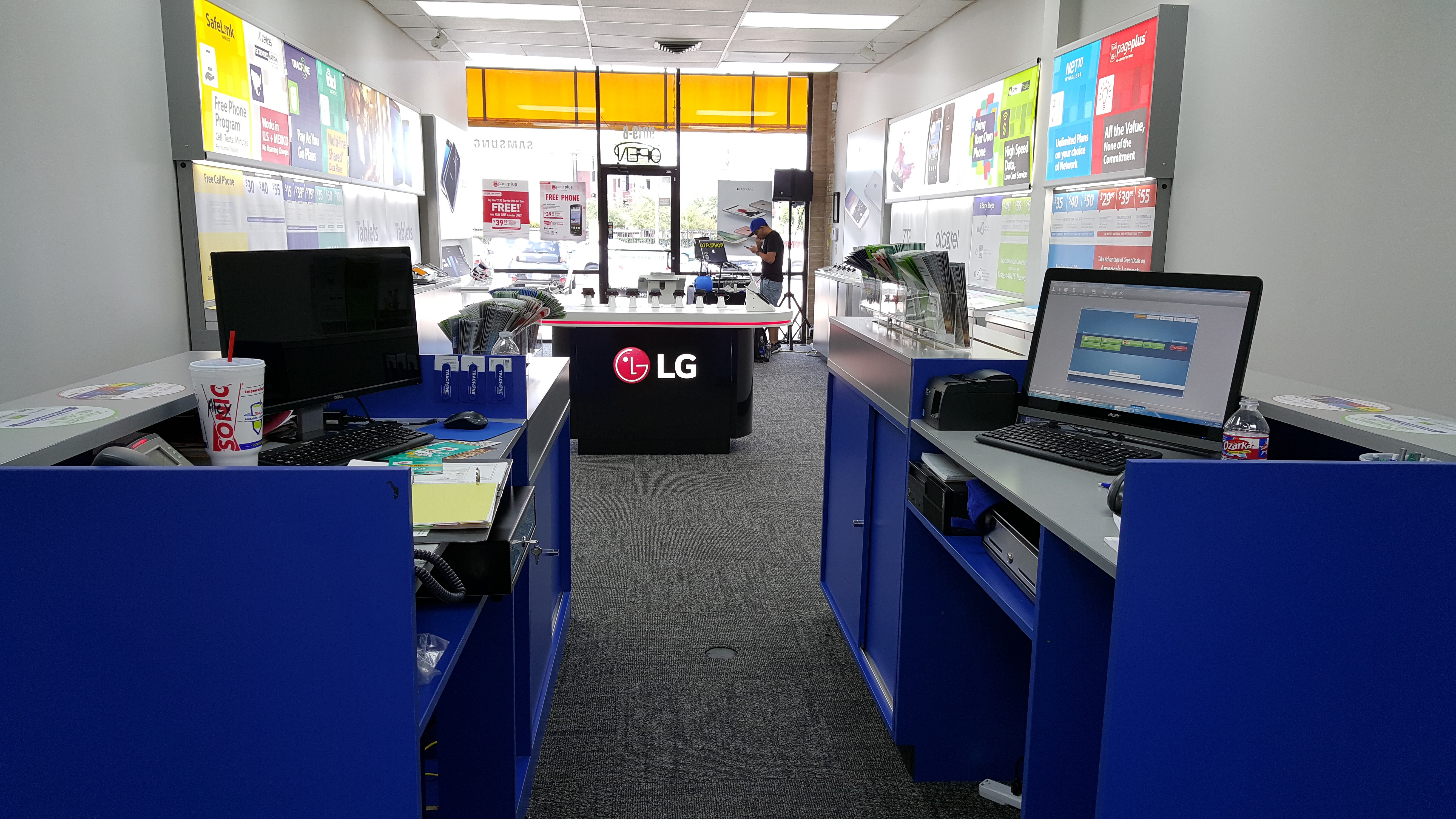 Total Wireless Store Photo