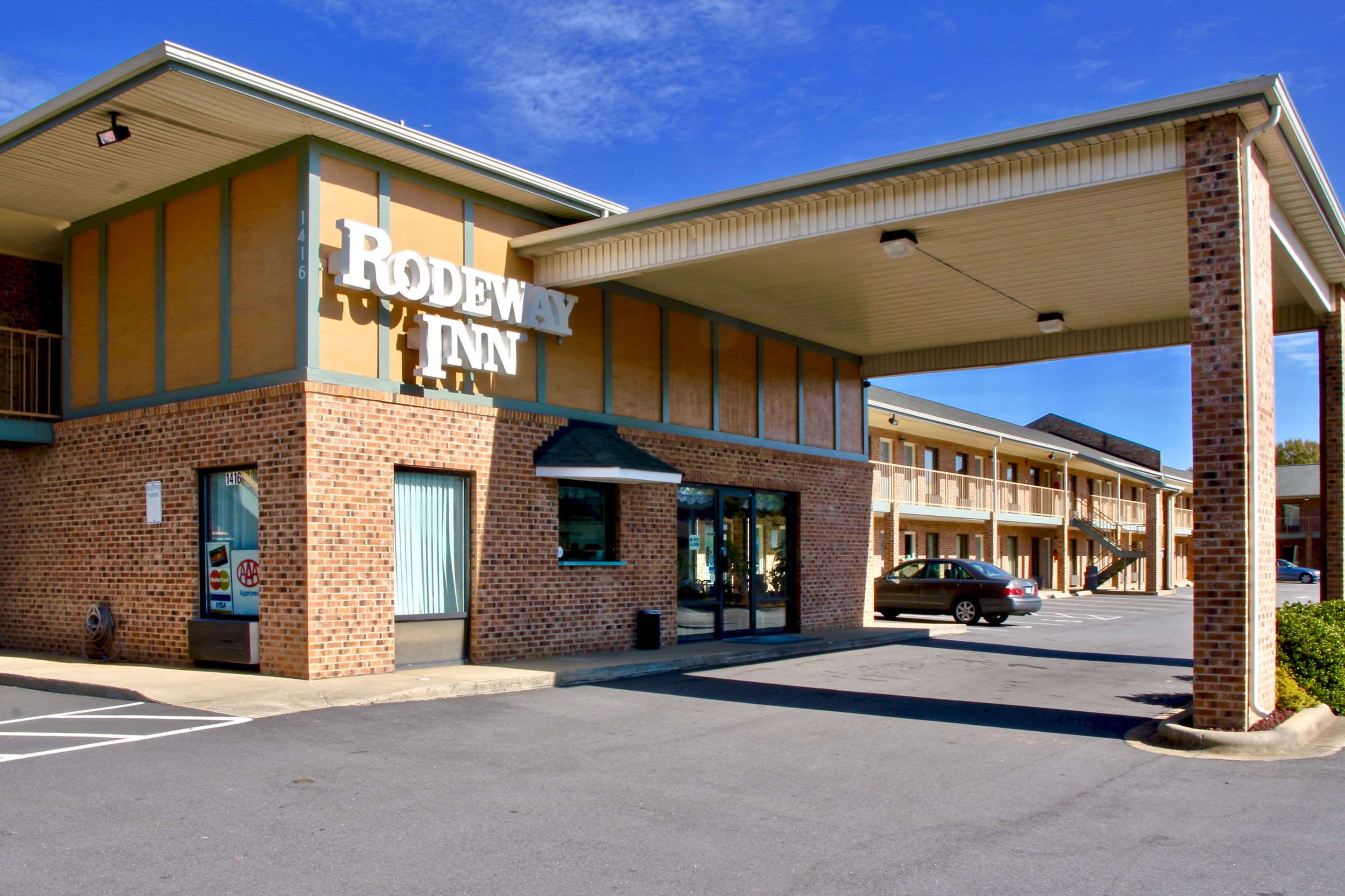 Rodeway Inn University Area Photo