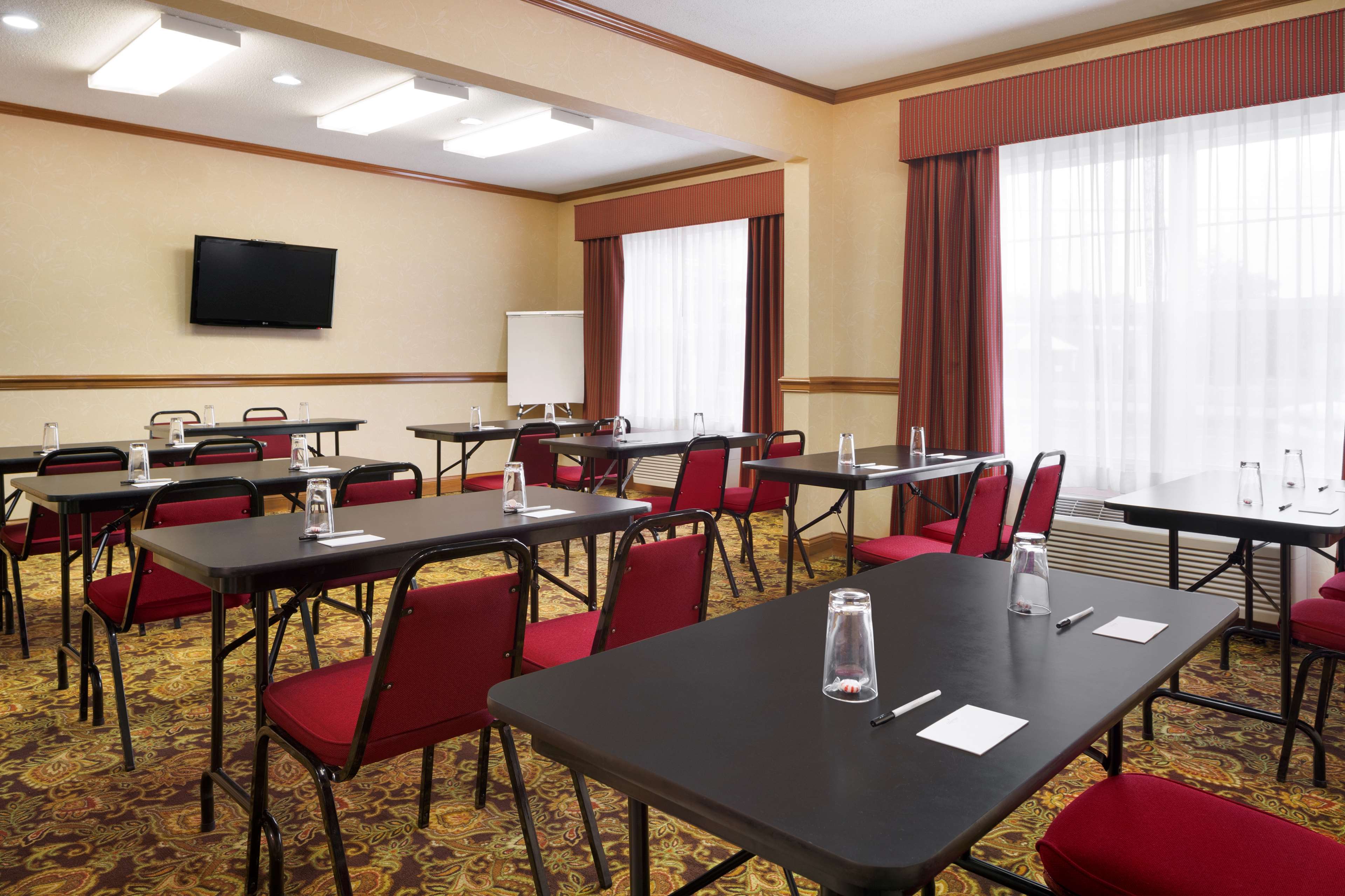 Country Inn & Suites by Radisson, Macedonia, OH Photo