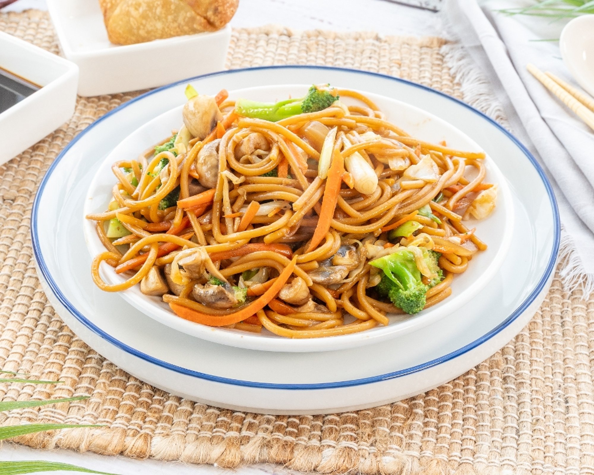 VEGETABLE LO-MEIN