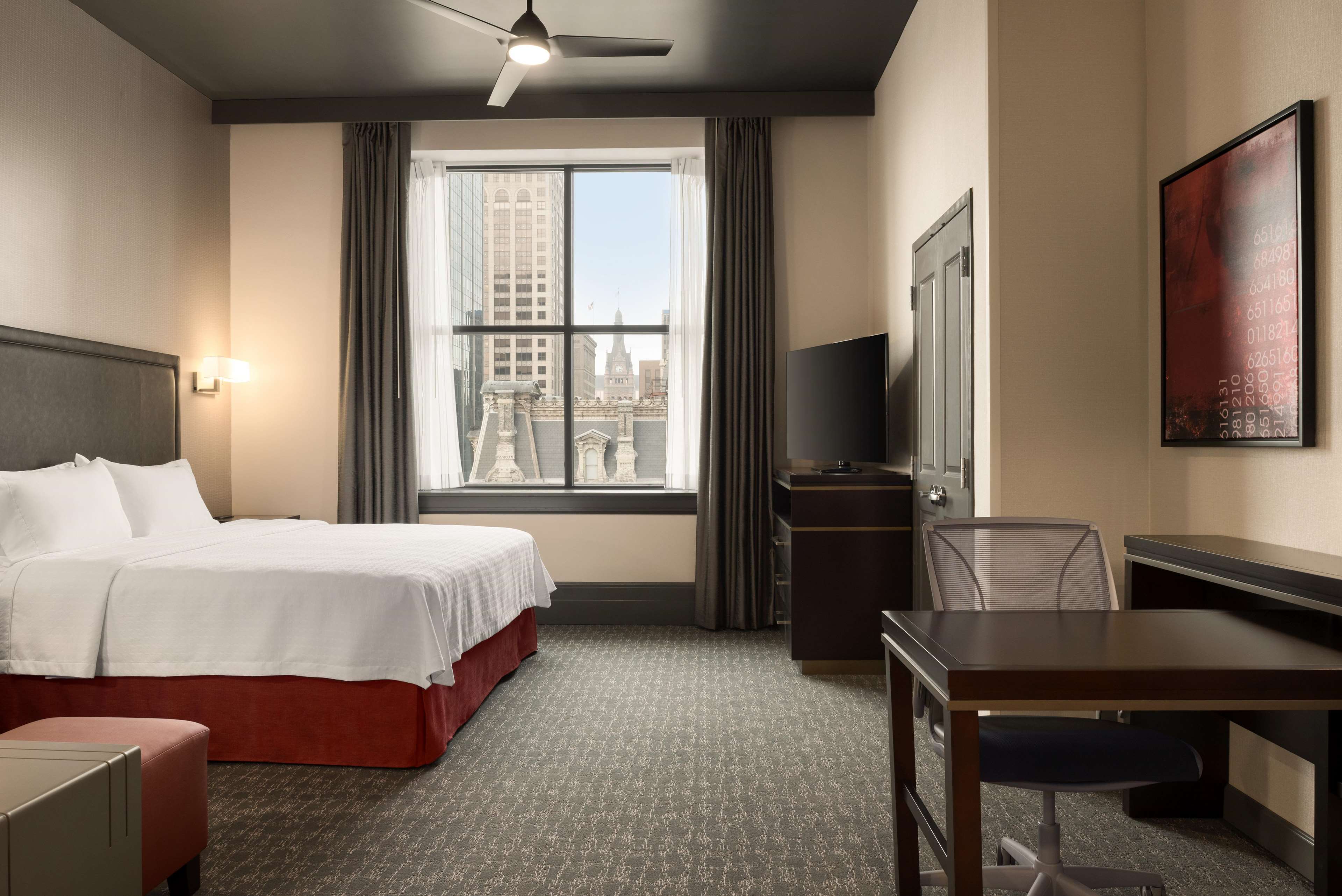 Homewood Suites by Hilton Milwaukee Downtown Photo