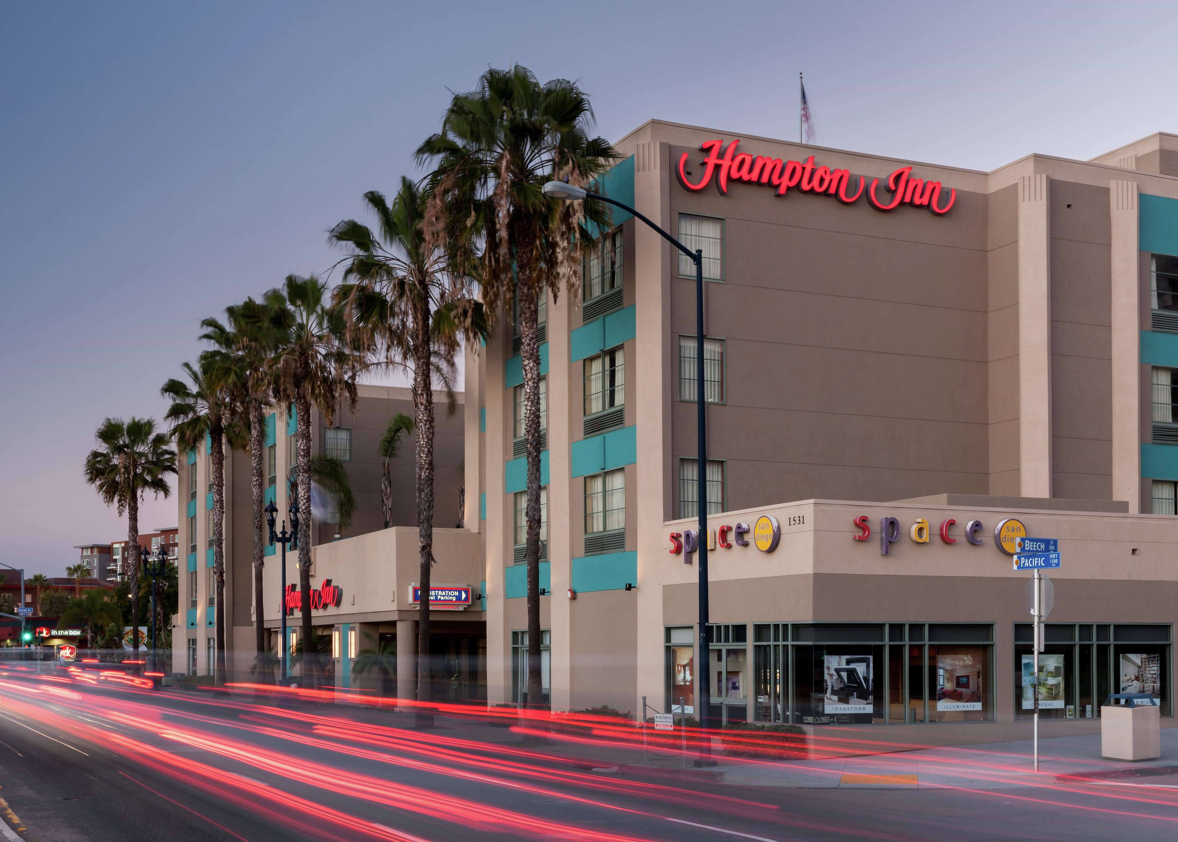 Hampton Inn San Diego-Downtown Photo