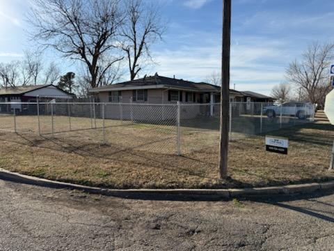 Top Rail Fence Oklahoma City Image