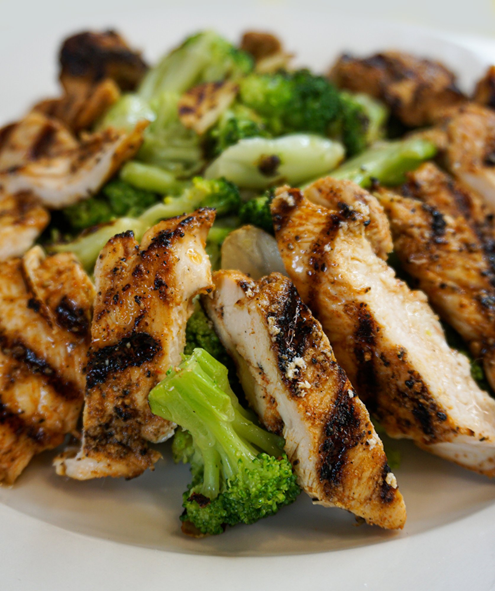 Chicken with Broccoli, Oil and Garlic