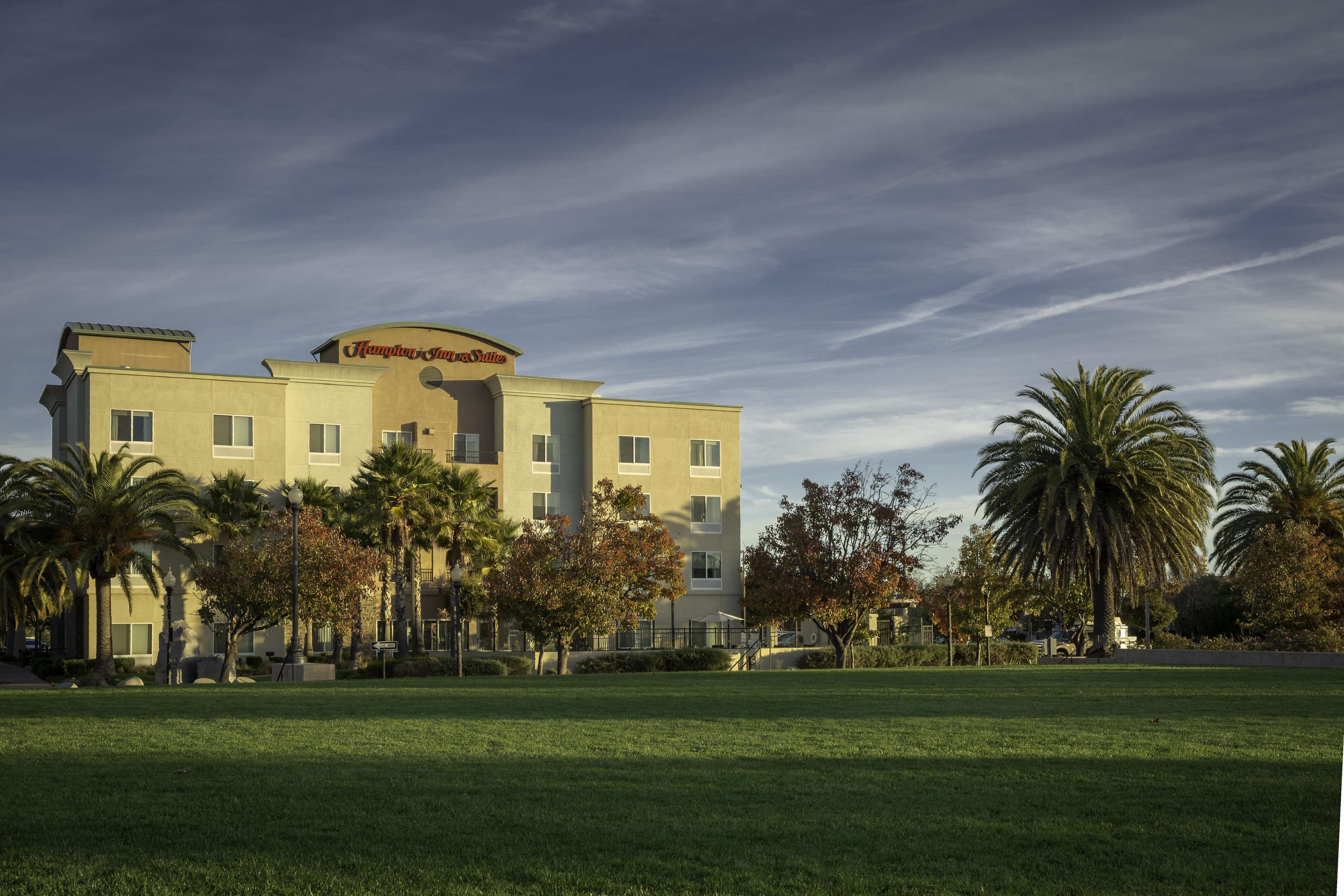 Hampton Inn and Suites Suisun City Waterfront Photo