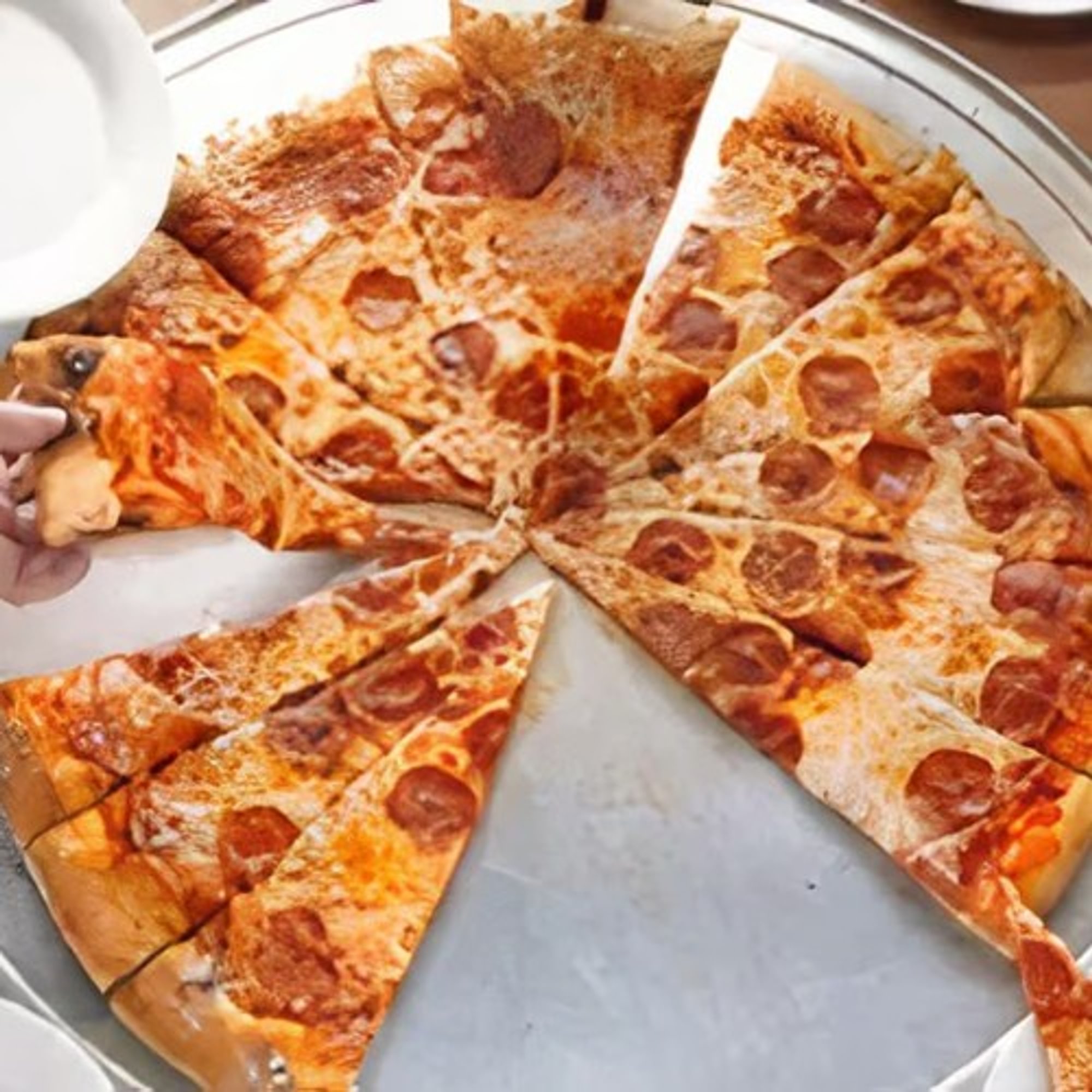 New York Style Pizza (24" Bronx Bomber Feeds 4-5)