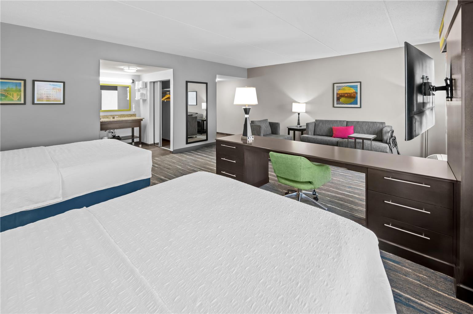 Hampton Inn & Suites Camp Springs/Andrews AFB Image