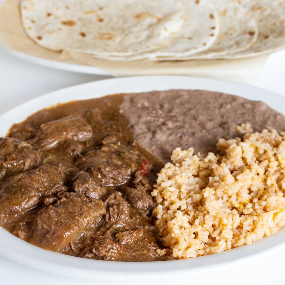 Guisado de Res Dinner