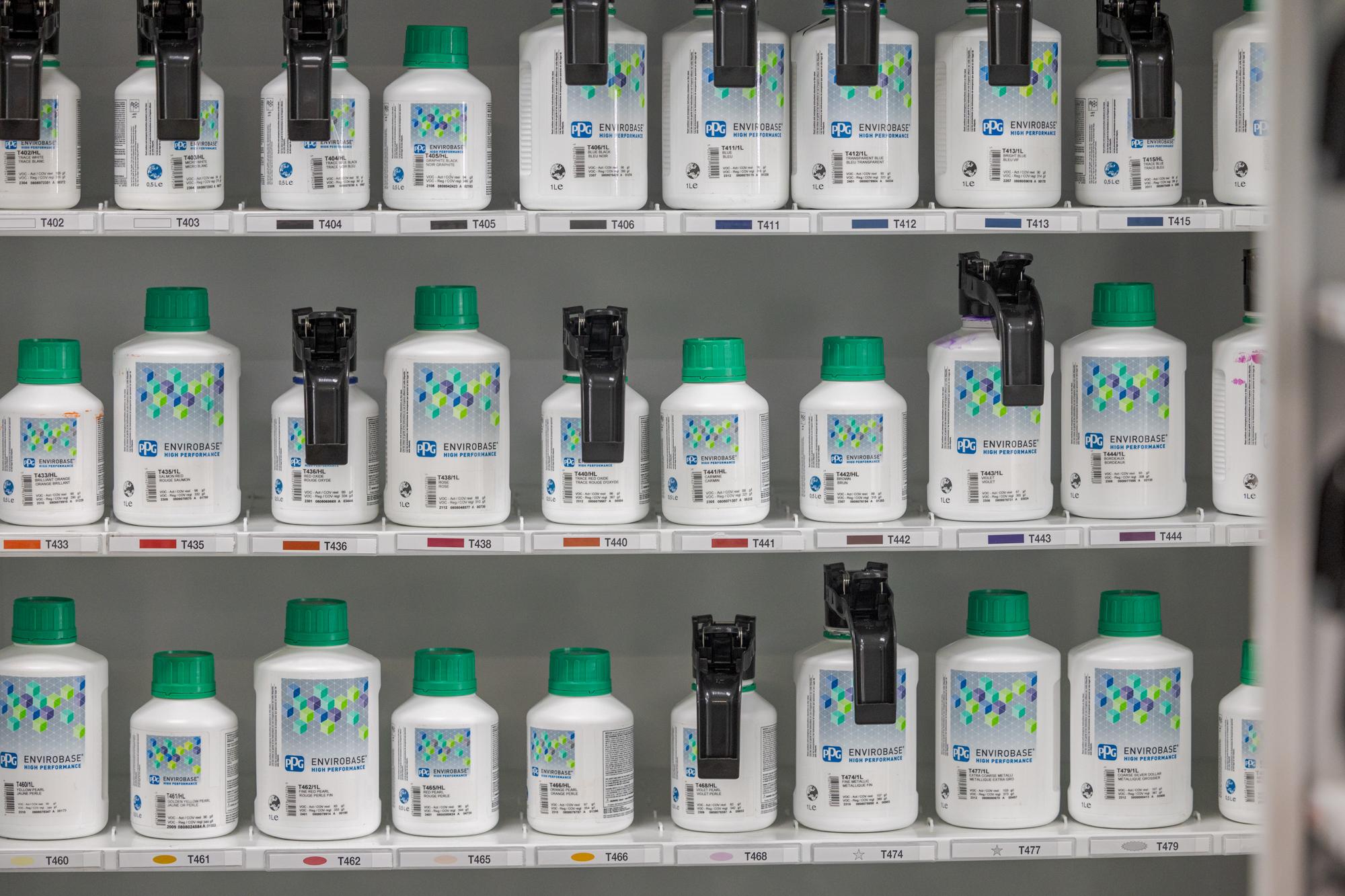 Arrowhead Collision Center Image