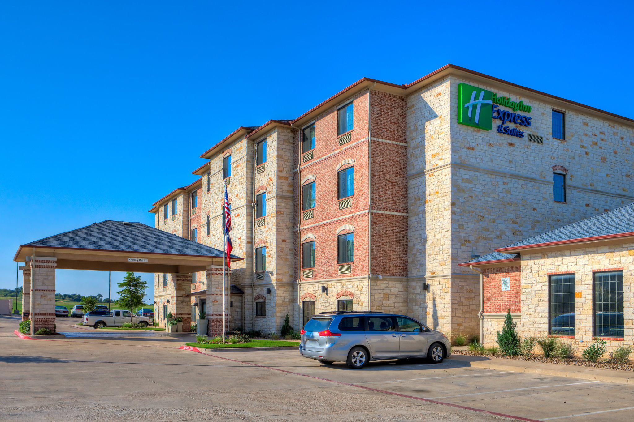 Holiday Inn Express & Suites Granbury Photo