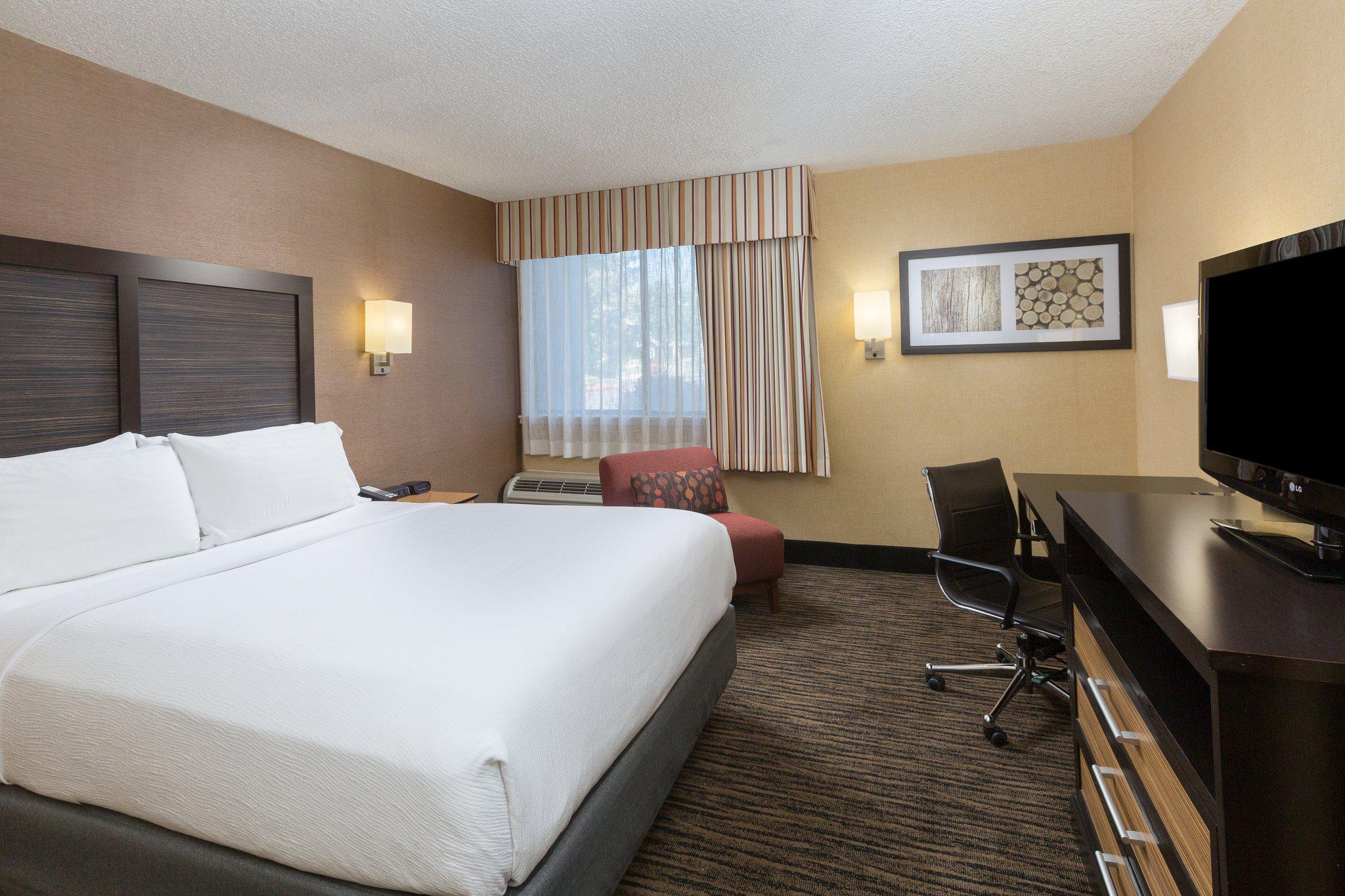 Holiday Inn Dublin-Pleasanton Photo