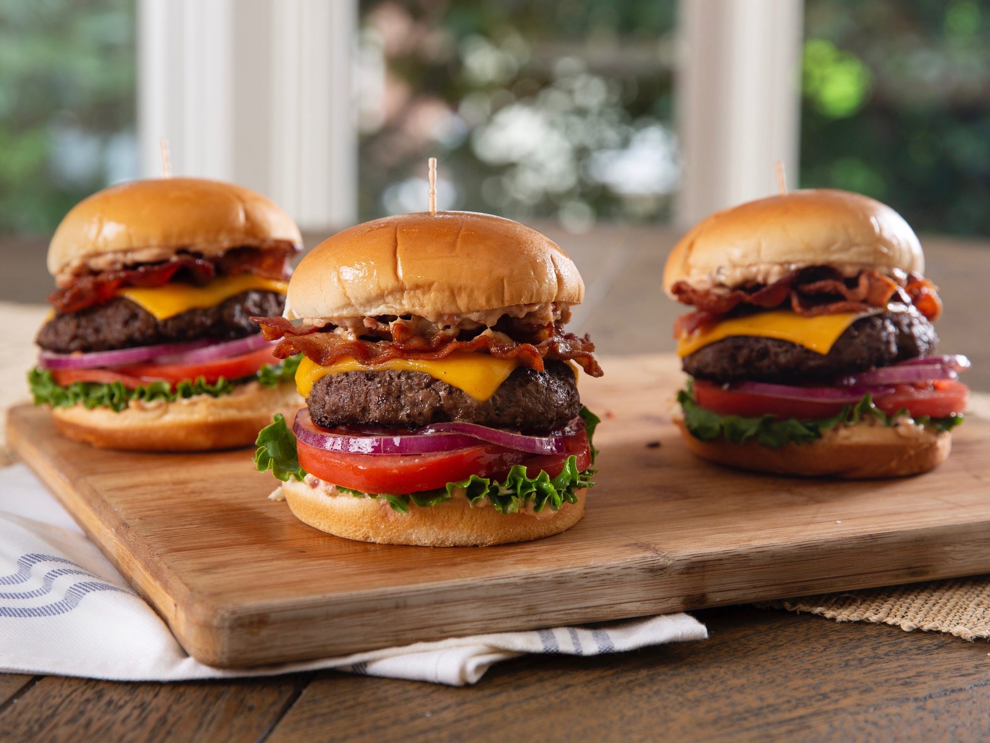 Crispy Bacon Cheddar Burger