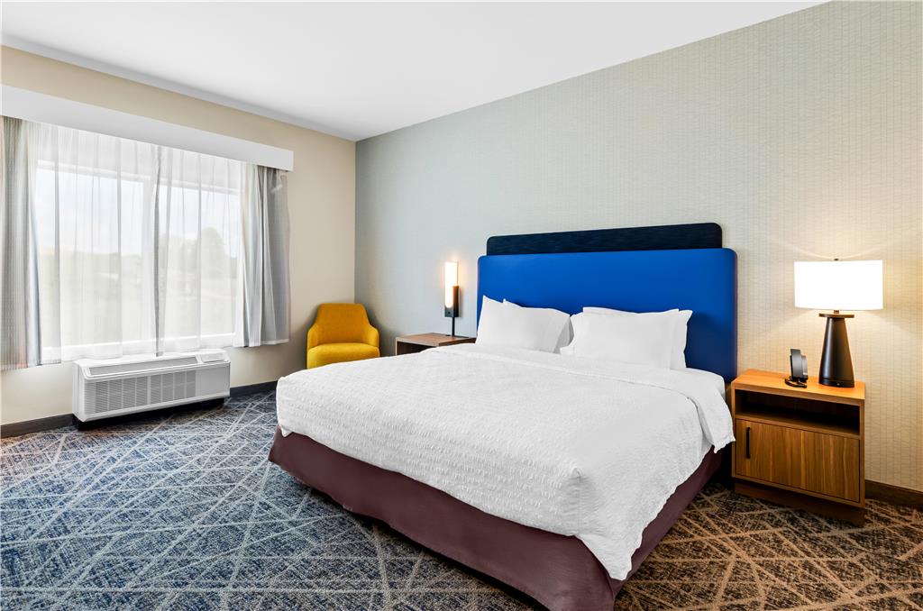 Hampton Inn Daleville Image