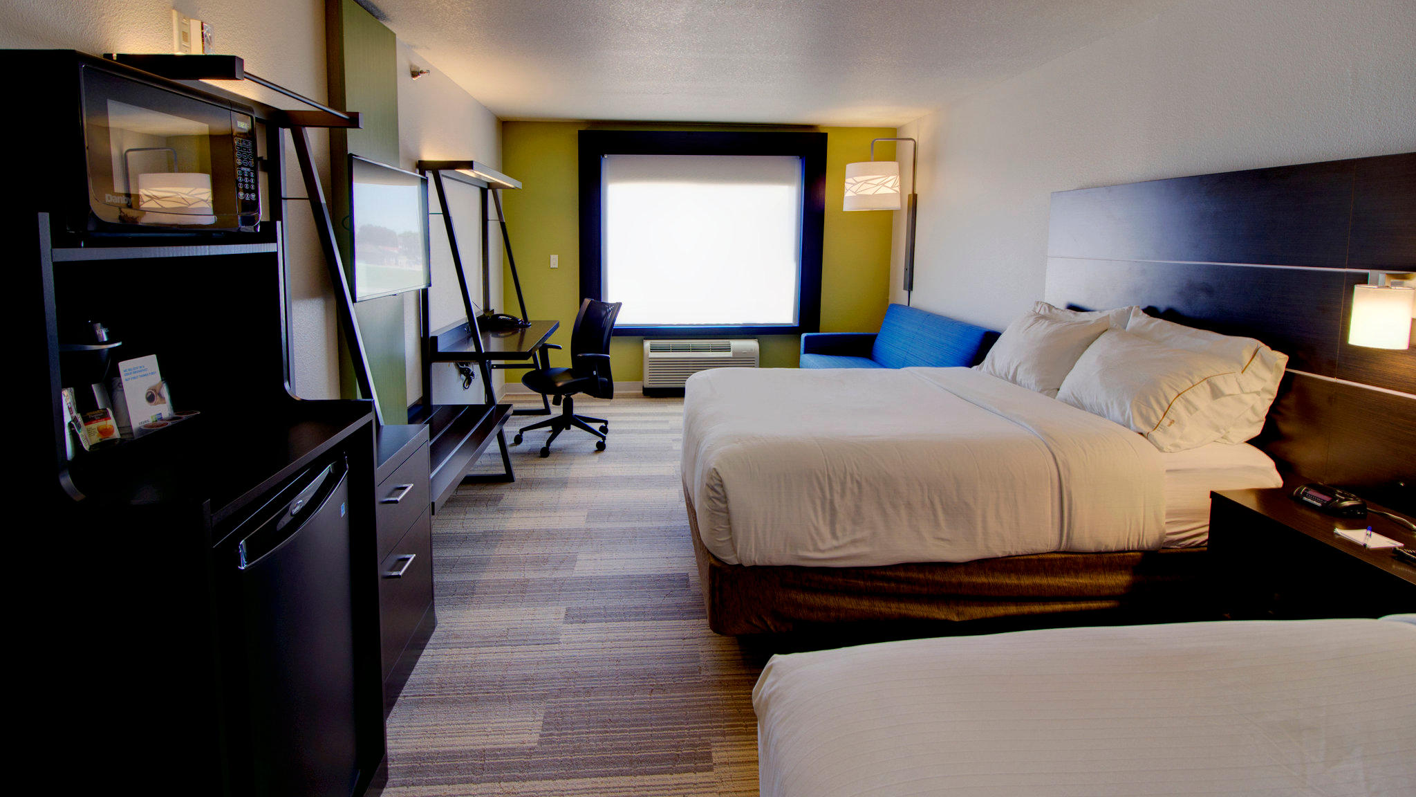 Holiday Inn Express & Suites Sioux Center Photo